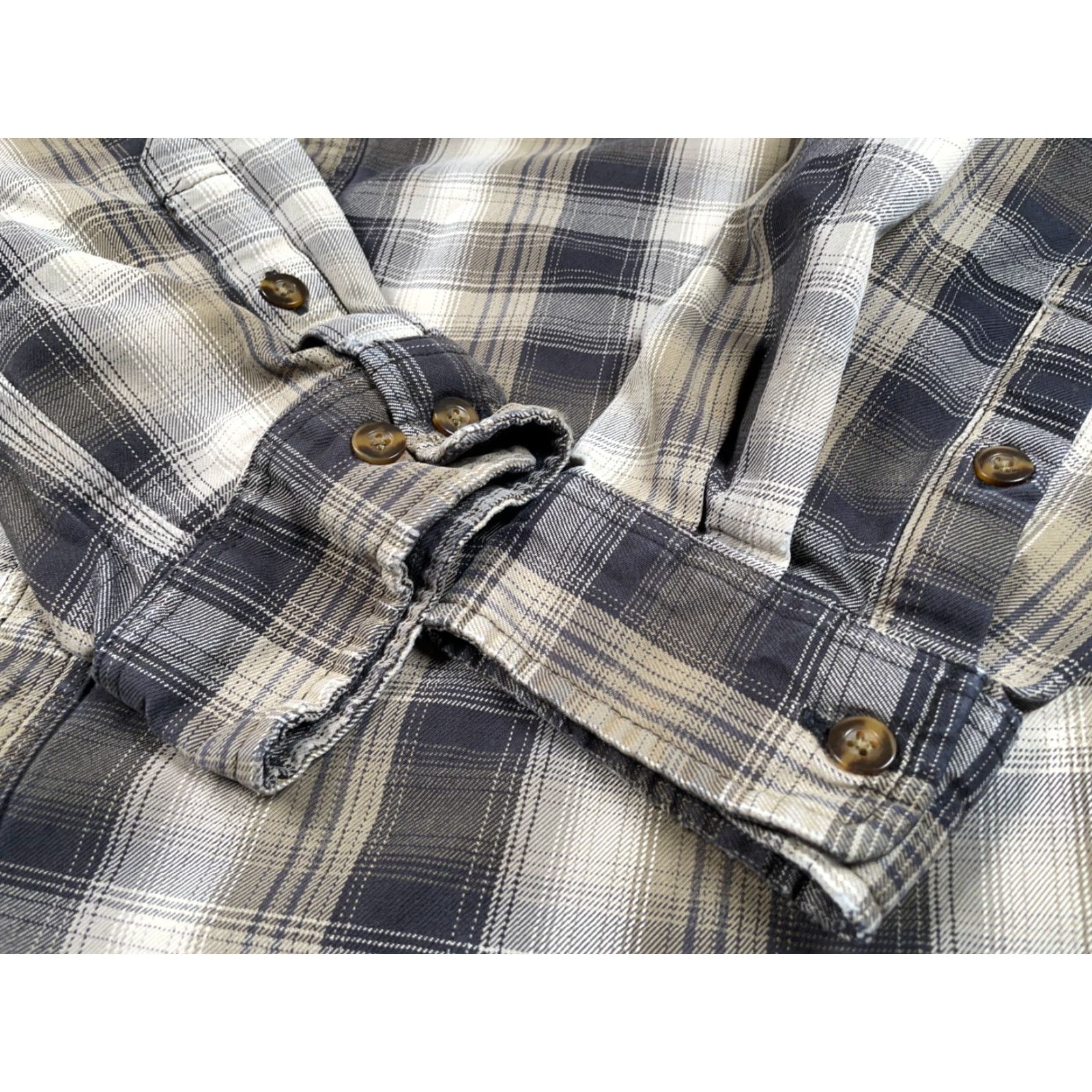 Carhartt VINTAGE Carhartt Shirt Distressed Flannel Green Shadow Plaid XL Men 2XL Button-Up Workwear Hipster Retro Grunge Size US XL / EU 56 / 4 - 6 Thumbnail