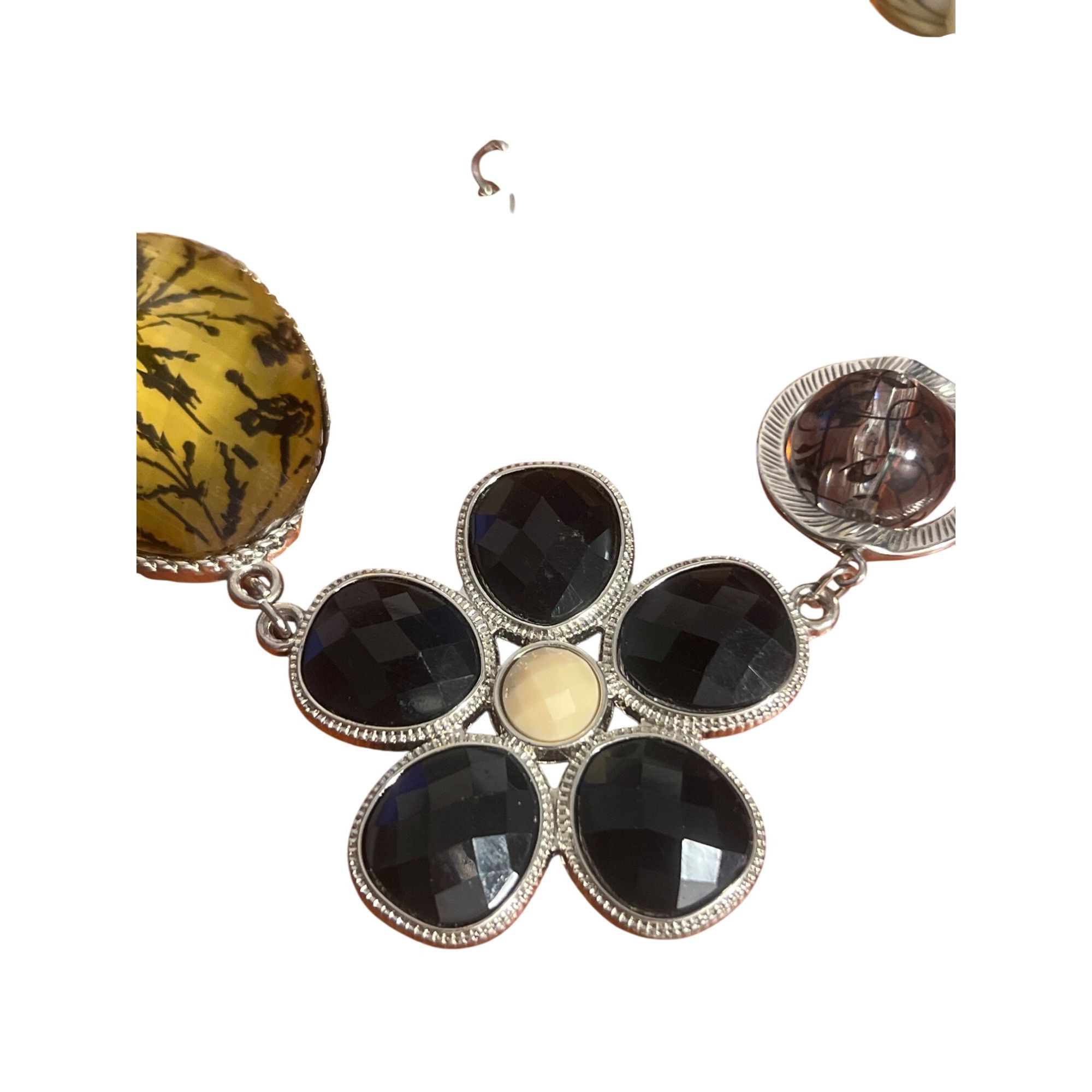 Other NY & Co Statement Bib Necklace Animal Print Flower Black Ros Size ONE SIZE - 2 Thumbnail