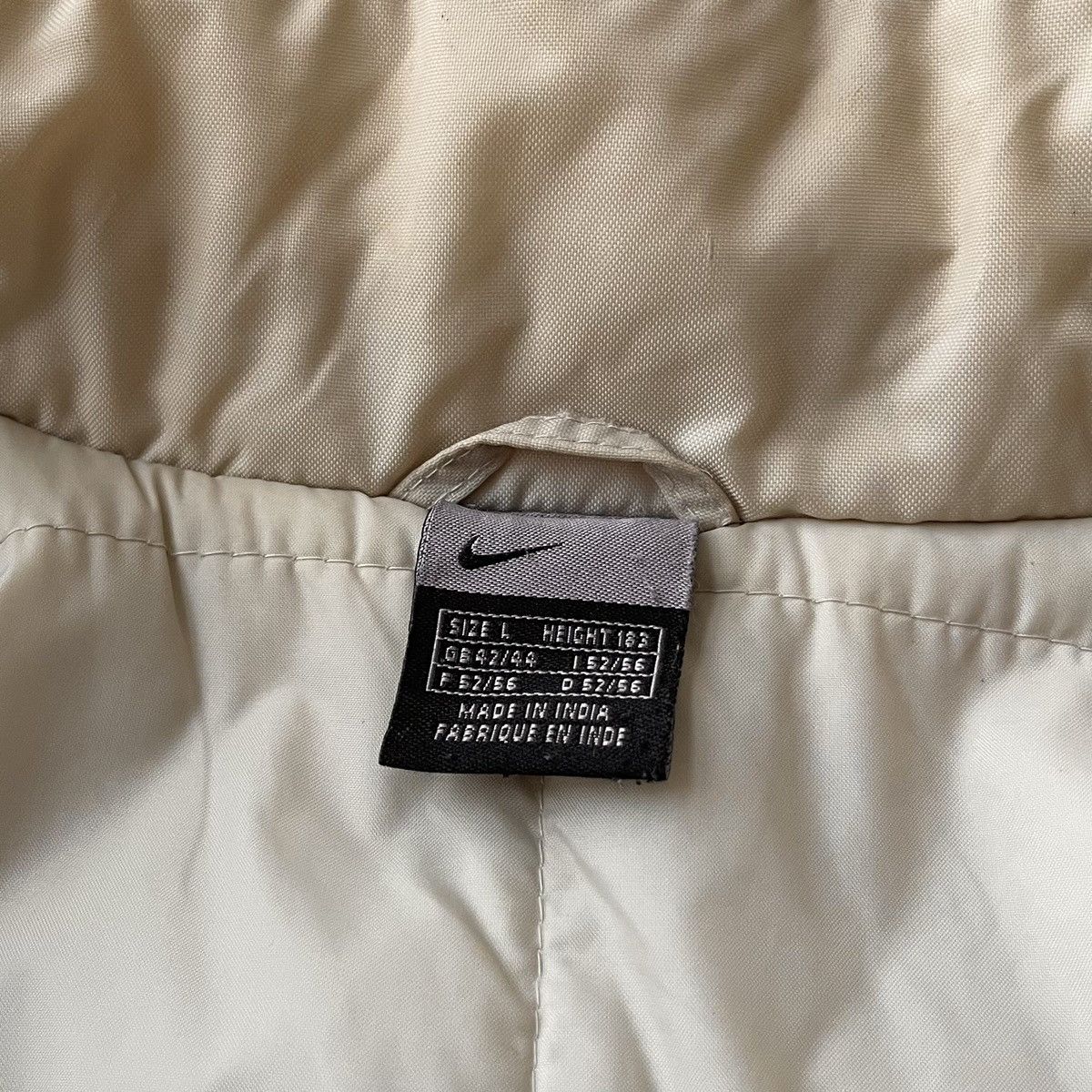 Nike 90s Vintage Nike Swoosh Logo Raincoat Puffer Jacket Full Zip Size US L / EU 52-54 / 3 - 14 Thumbnail