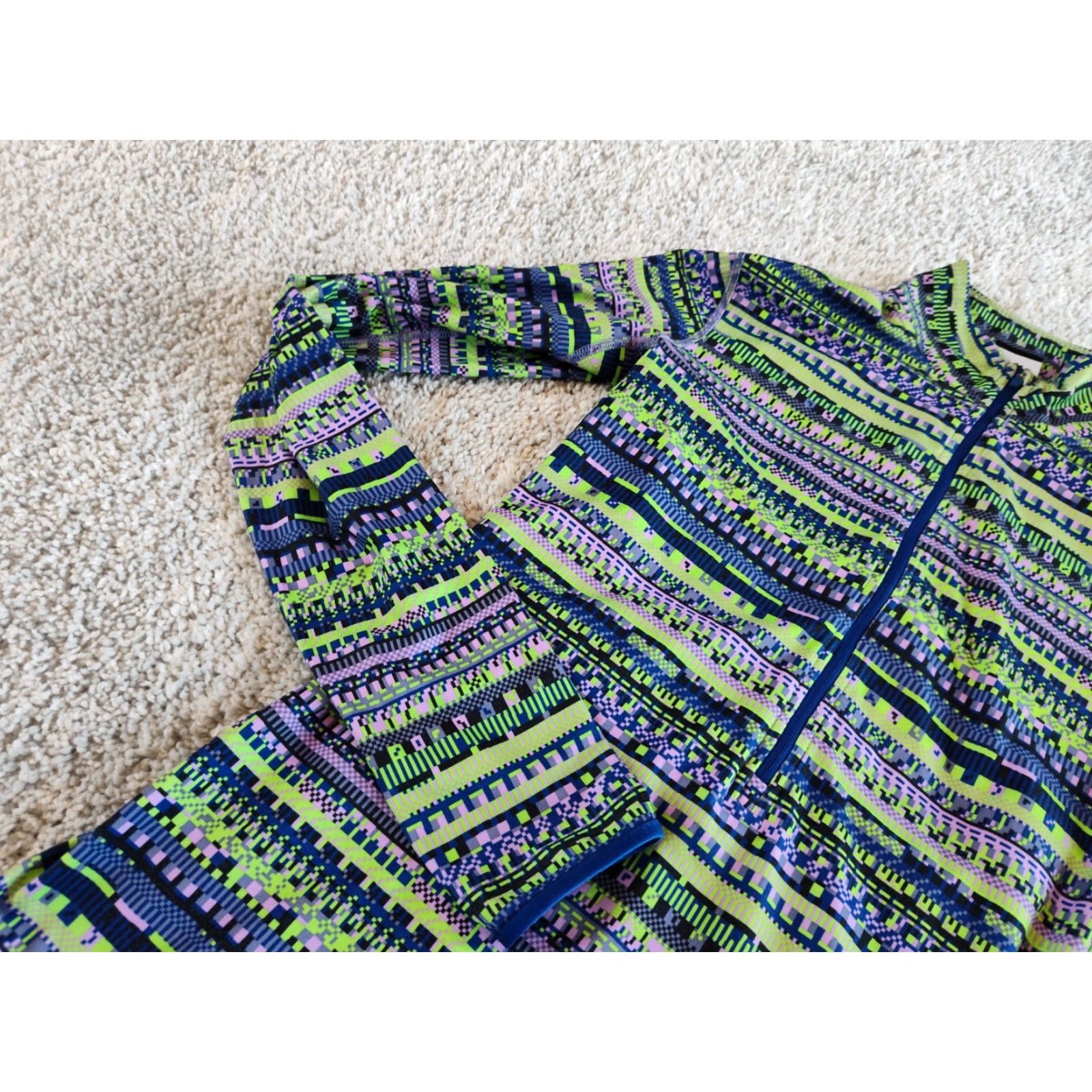 Nike Nike Pro Hyperwarm Hoodie Women Pullover Aztec 1/4 Zip Medium Multicolor Dri-Fit Activewear 685681 Size M / US 6-8 / IT 42-44 - 5 Thumbnail