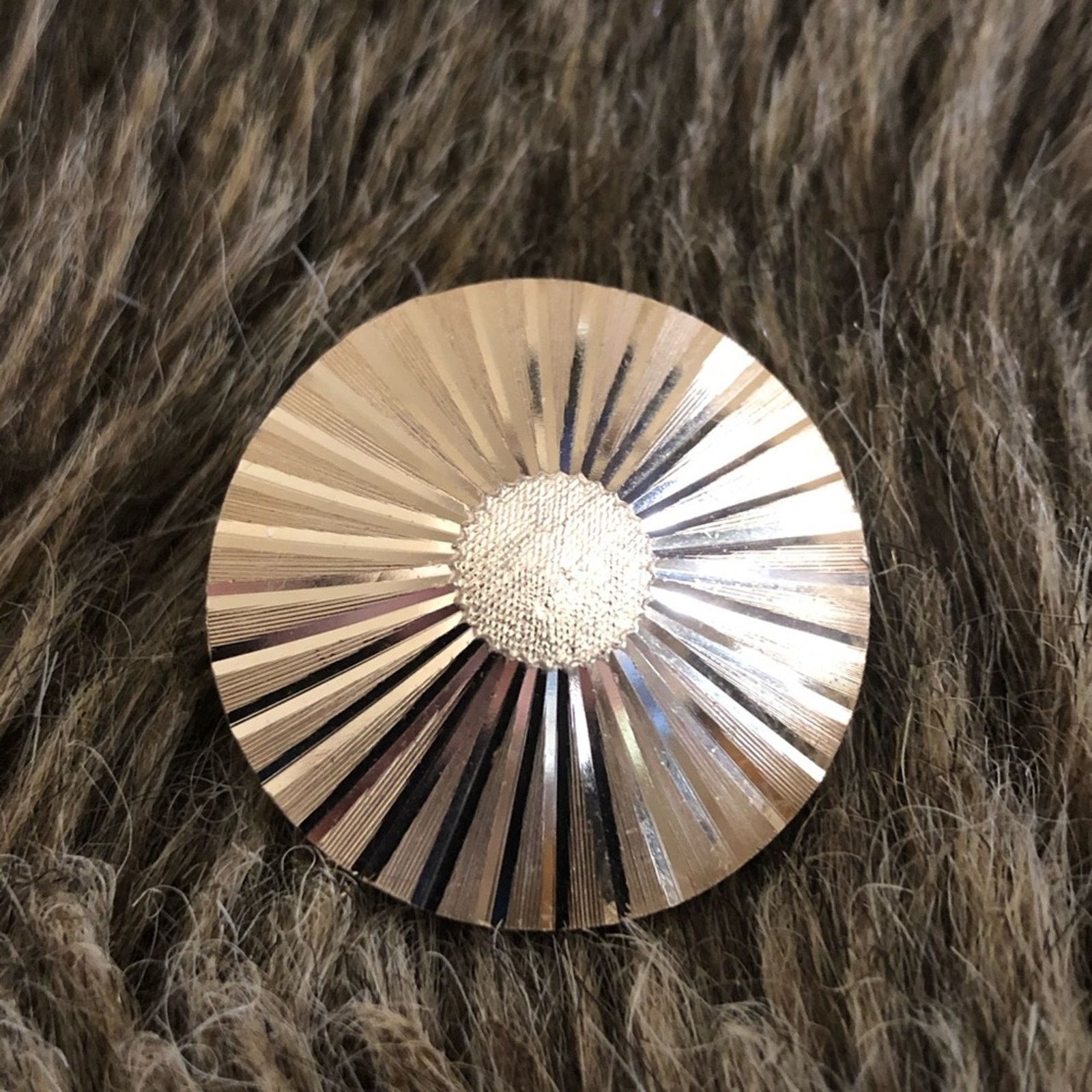 Vintage Vintage gold diamond cut kaleidoscope scarf clip Size ONE SIZE - 1 Thumbnail