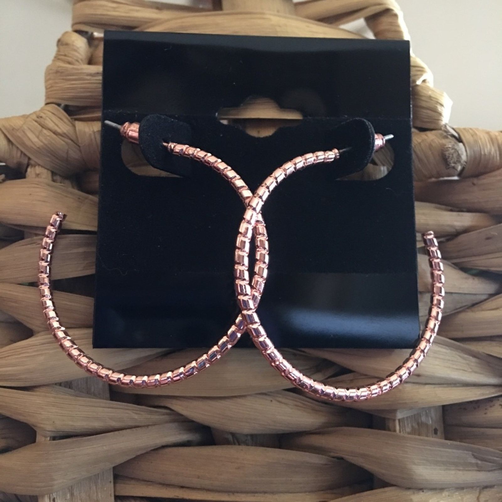 Jewelry Rose gold tone textured hoop earrings Size ONE SIZE - 1 Thumbnail