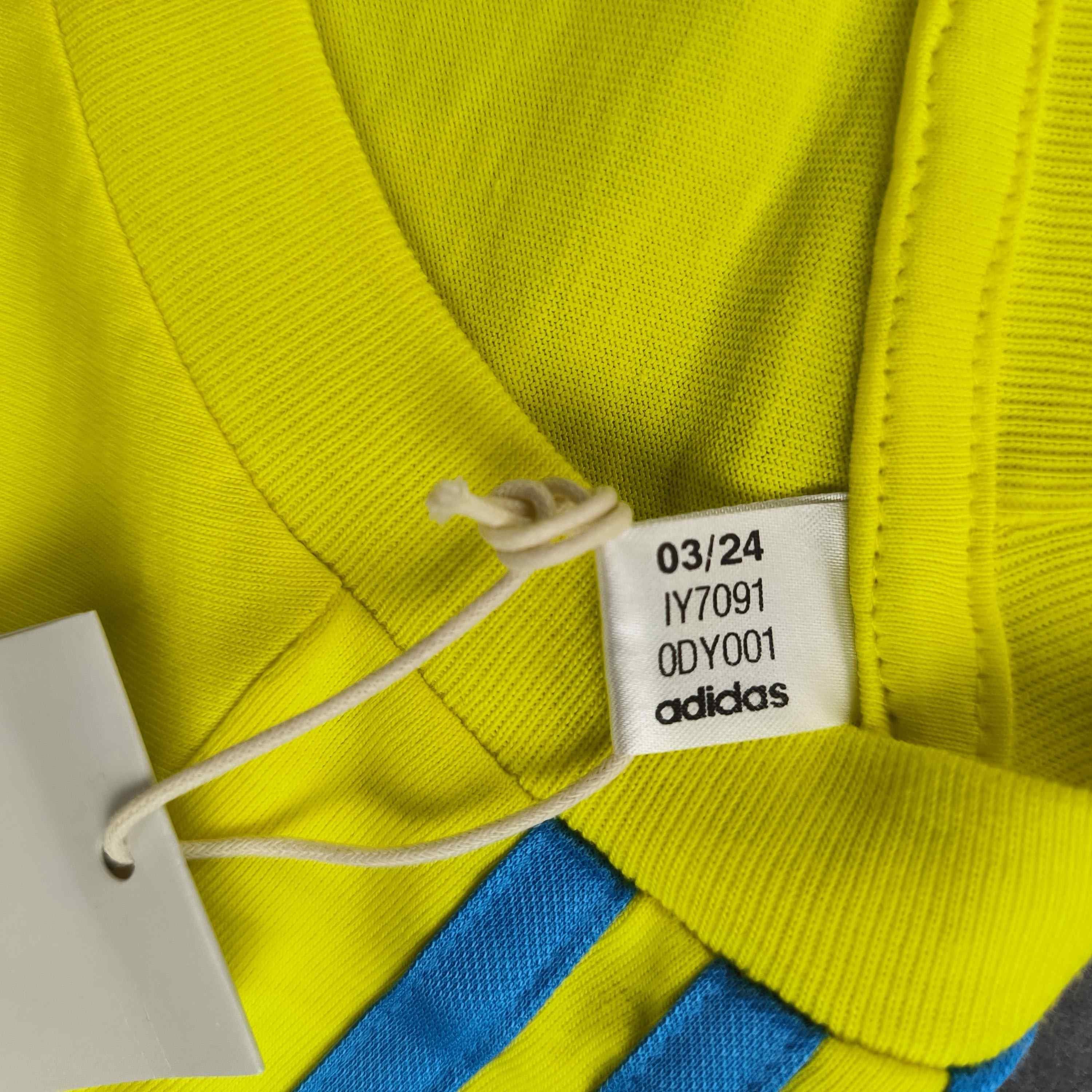 Adidas NEW Sweden 2024 Adidas (BNWT) football tee shirt size L Size US L / EU 52-54 / 3 - 5 Thumbnail
