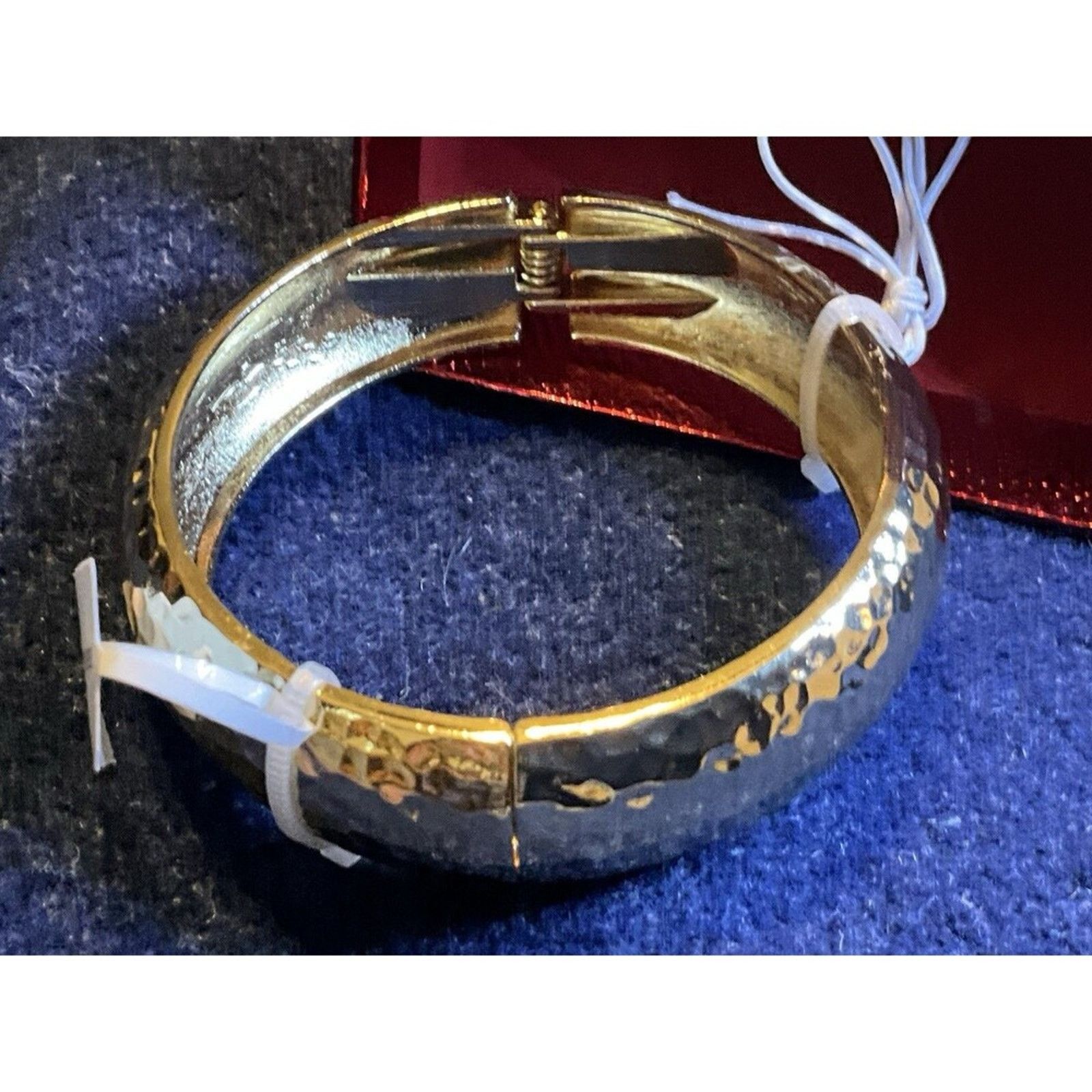 Other House Of Harlow 1960 Gold Tone 7in Hinged Bracelet NWT Size ONE SIZE - 1 Thumbnail