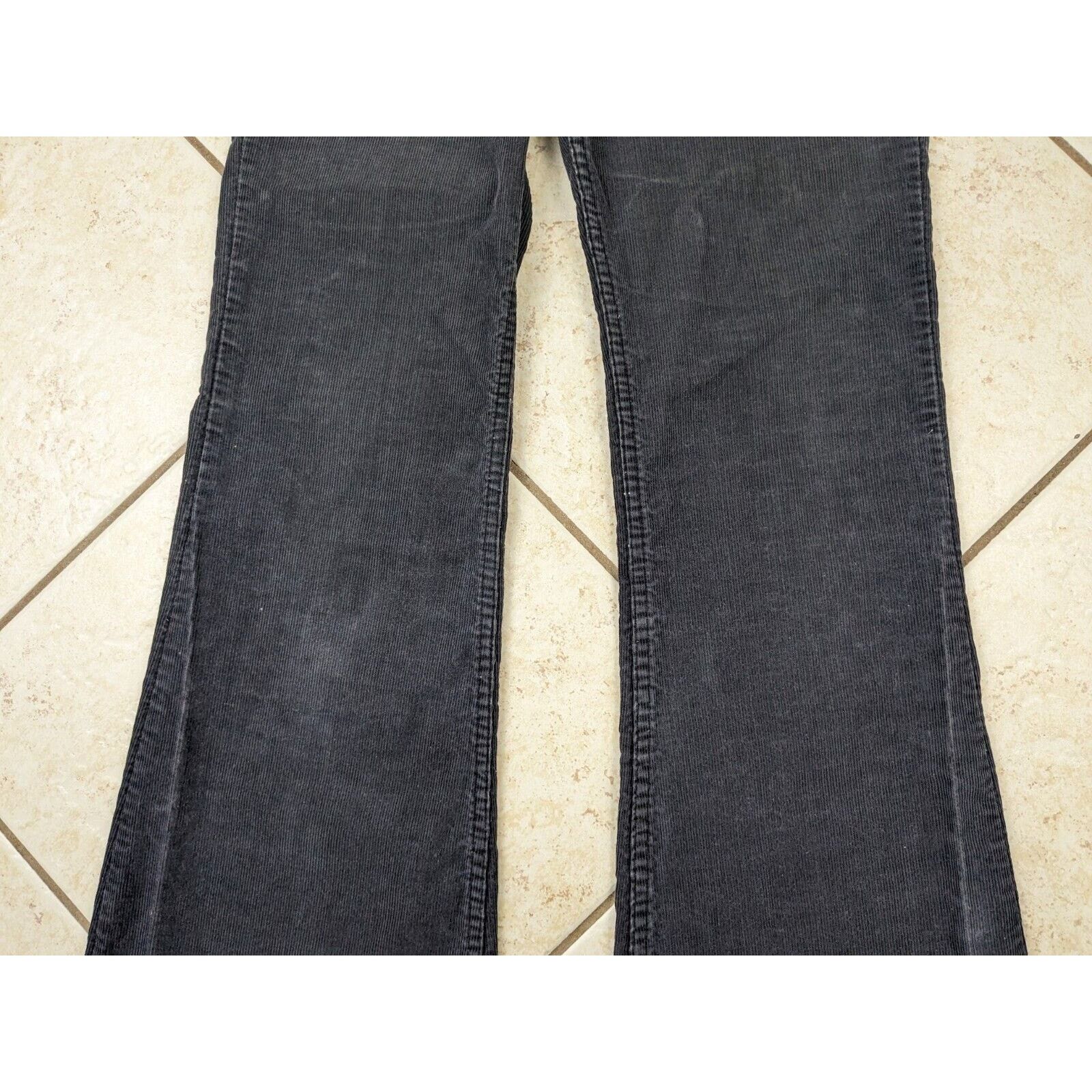 Levi's Vtg Levi's 609 Corduroy Flare Bell Bottom Pants White Tab Size US 31 - 9 Thumbnail