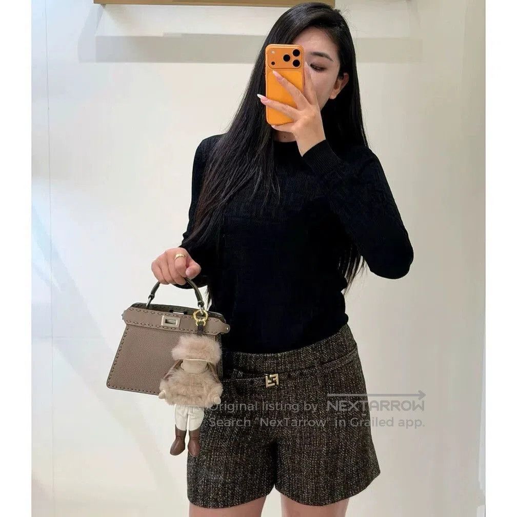 Fendi fendi black logo knit long sleeve sweater. Size US L / EU 52-54 / 3 - 8 Thumbnail