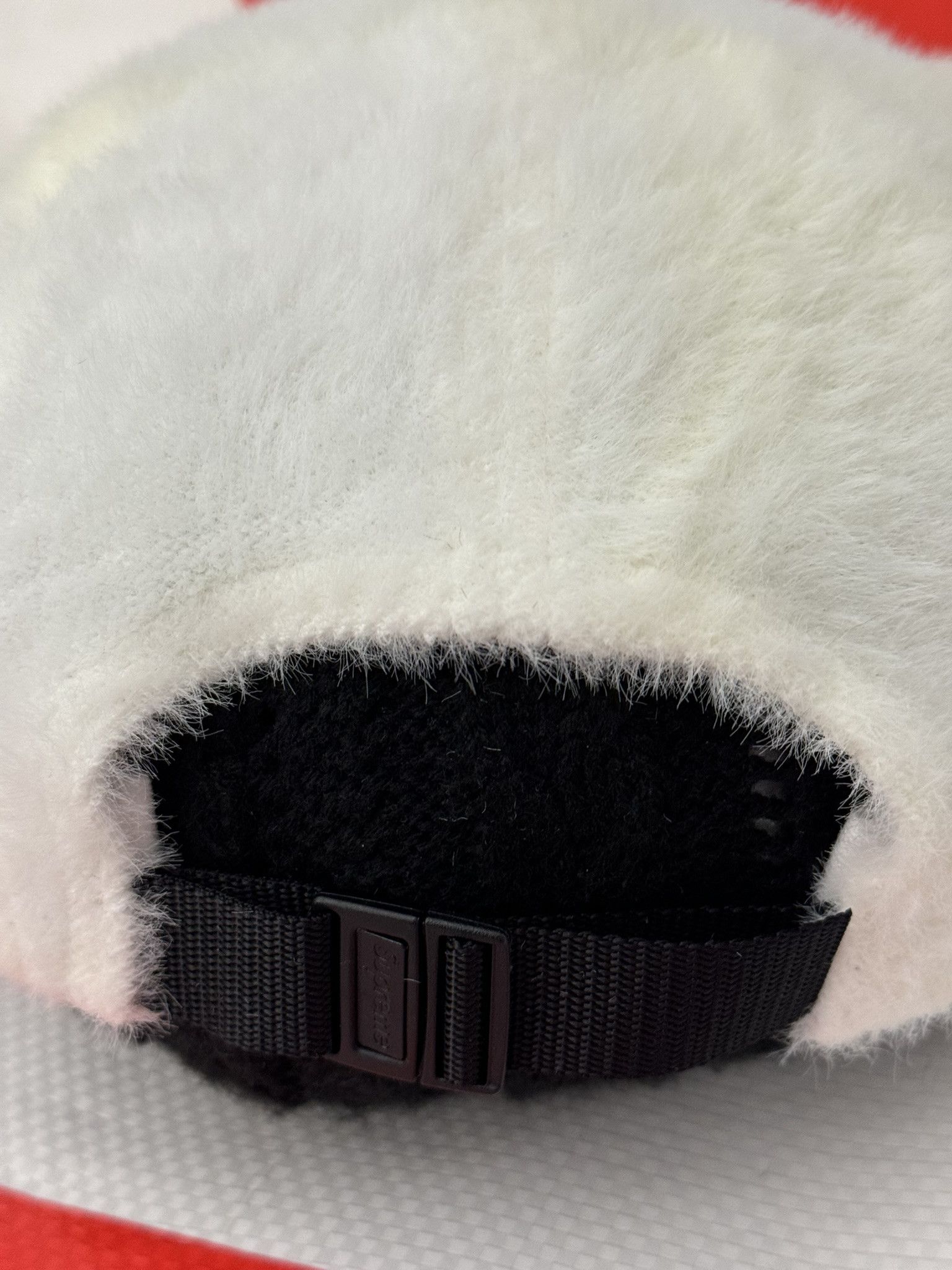 Supreme Supreme Faux Fur Camp Cap White fw 19 Size ONE SIZE - 4 Thumbnail