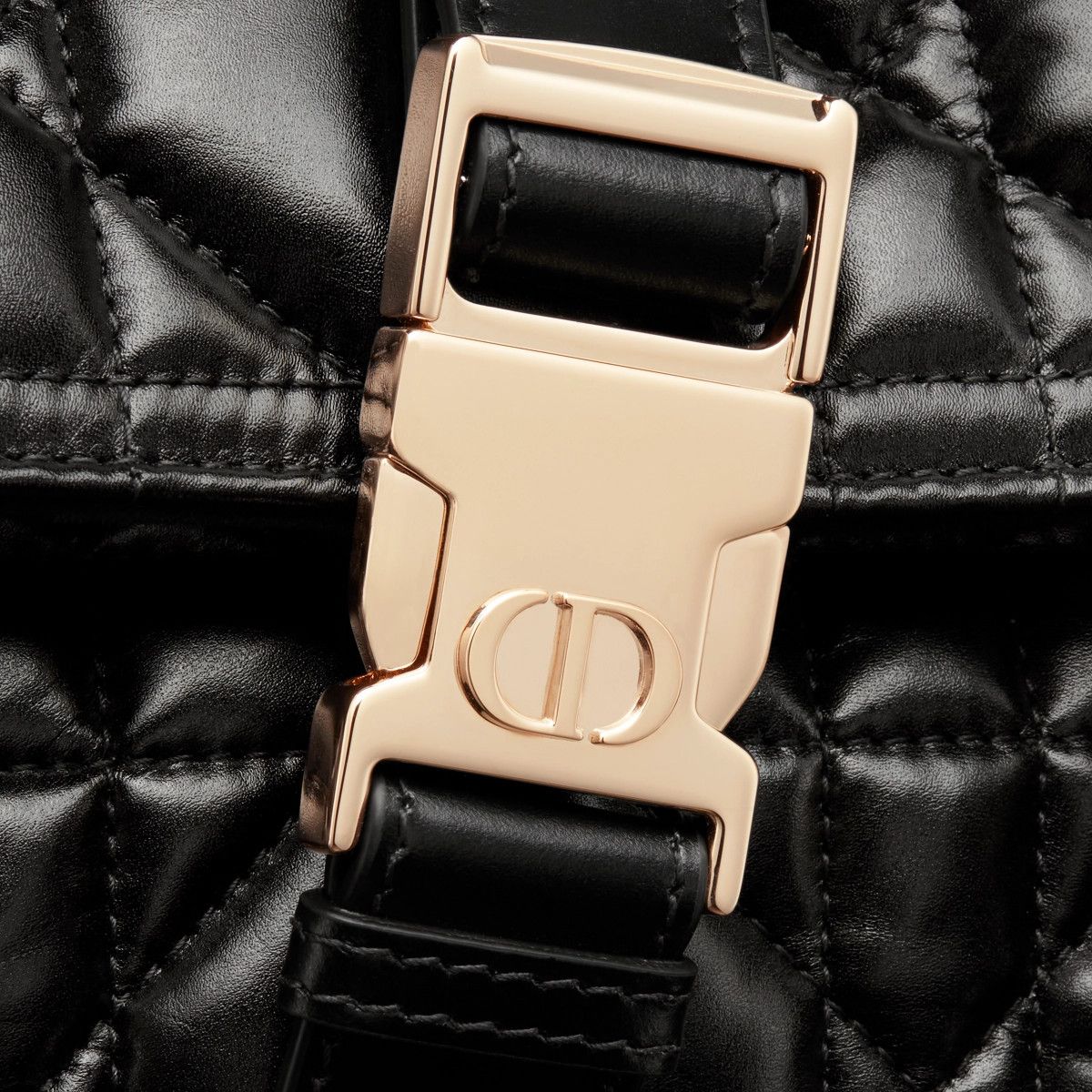 Dior o1bcso1str1124 Size: OS /Small Diorcamp Bag in Black Size ONE SIZE - 6 Thumbnail