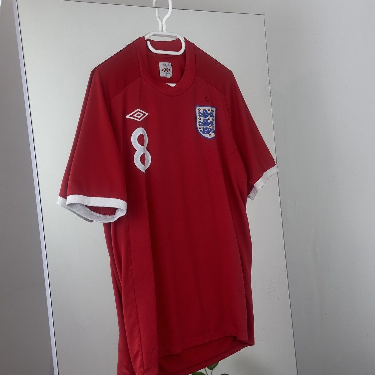 Umbro Umbro Lampard England Soccer Vintage Jersey T-shirts Size US M / EU 48-50 / 2 - 1 Thumbnail