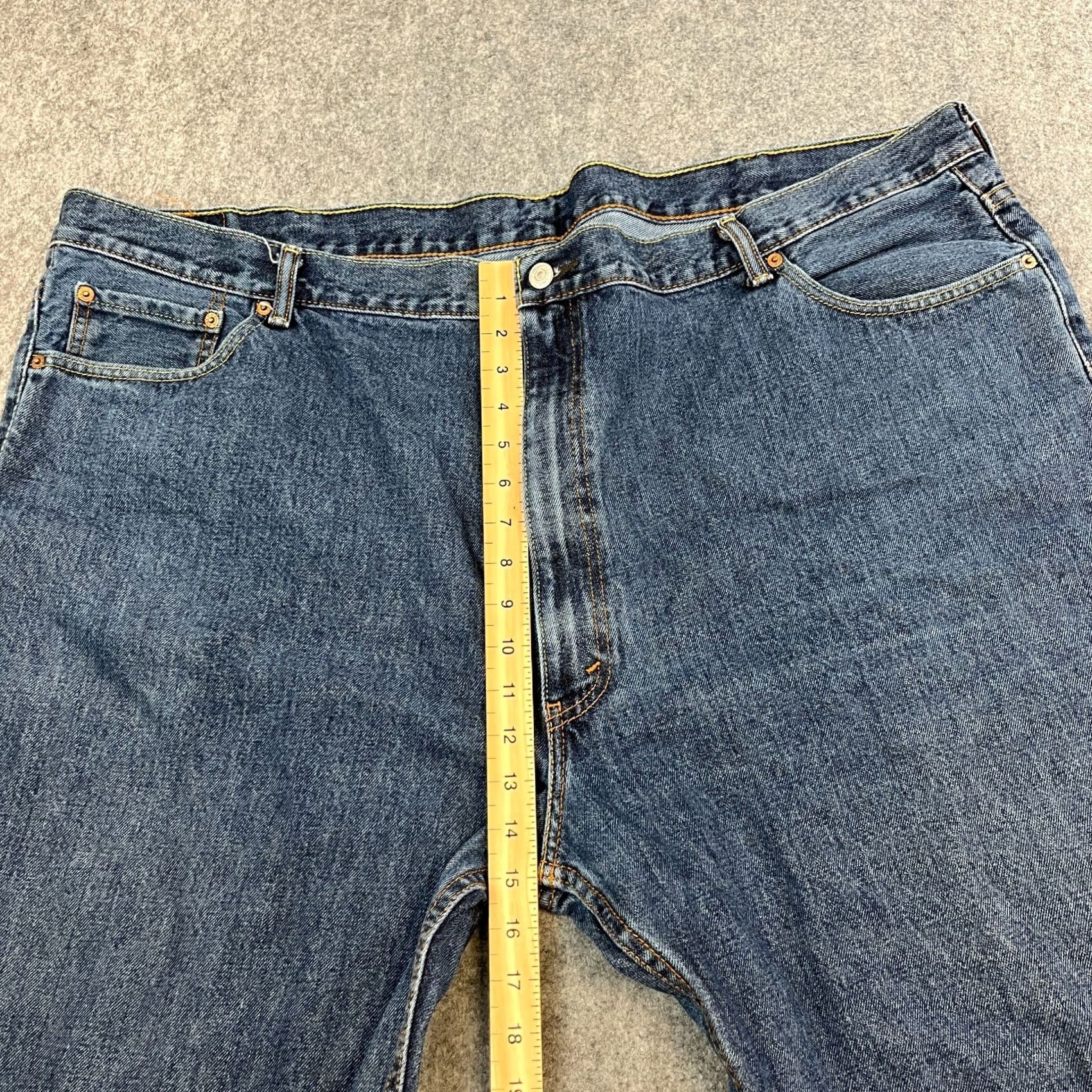 Levi's Levi's Jeans Regular Straight 52 30 Mid Wash Denim Zip Fly 100% Cotton Mens Size US 36 / EU 52 - 5 Thumbnail