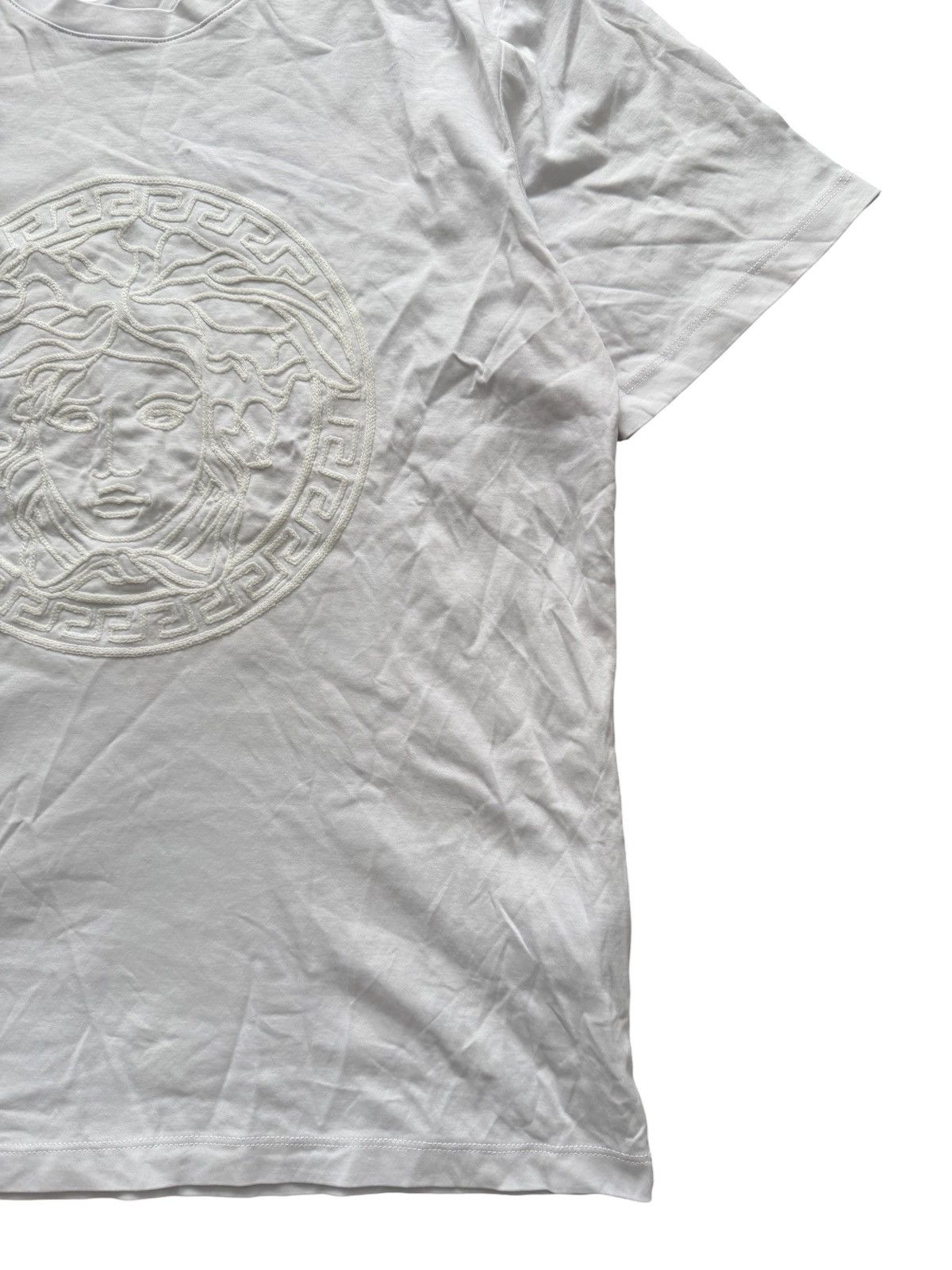 Versace Versace Medusa Embroidery Logo T-Shirt Size US L / EU 52-54 / 3 - 5 Thumbnail