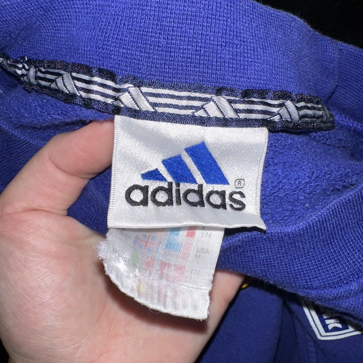 Adidas VTG adidas Purple Crew Sweatshirt Anfi del Mar Gran Canaria Size US M / EU 48-50 / 2 - 5 Thumbnail
