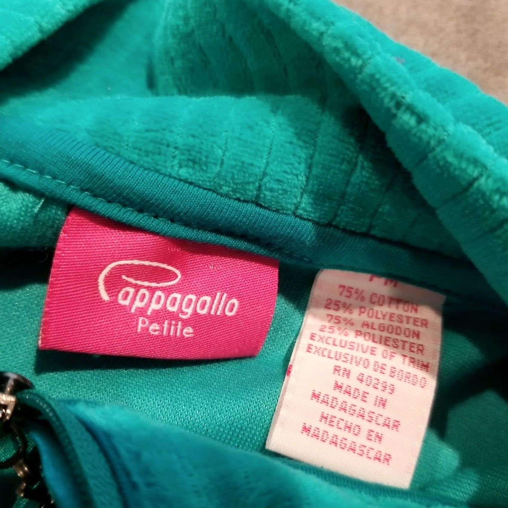 Vintage Pappagallo Womens Jade Blue Velour Full-Zip Jacket Petite PM Medium NWT Women's Jacket Velour Full-Zip Jade Blue Size M / US 6-8 / IT 42-44 - 3 Thumbnail