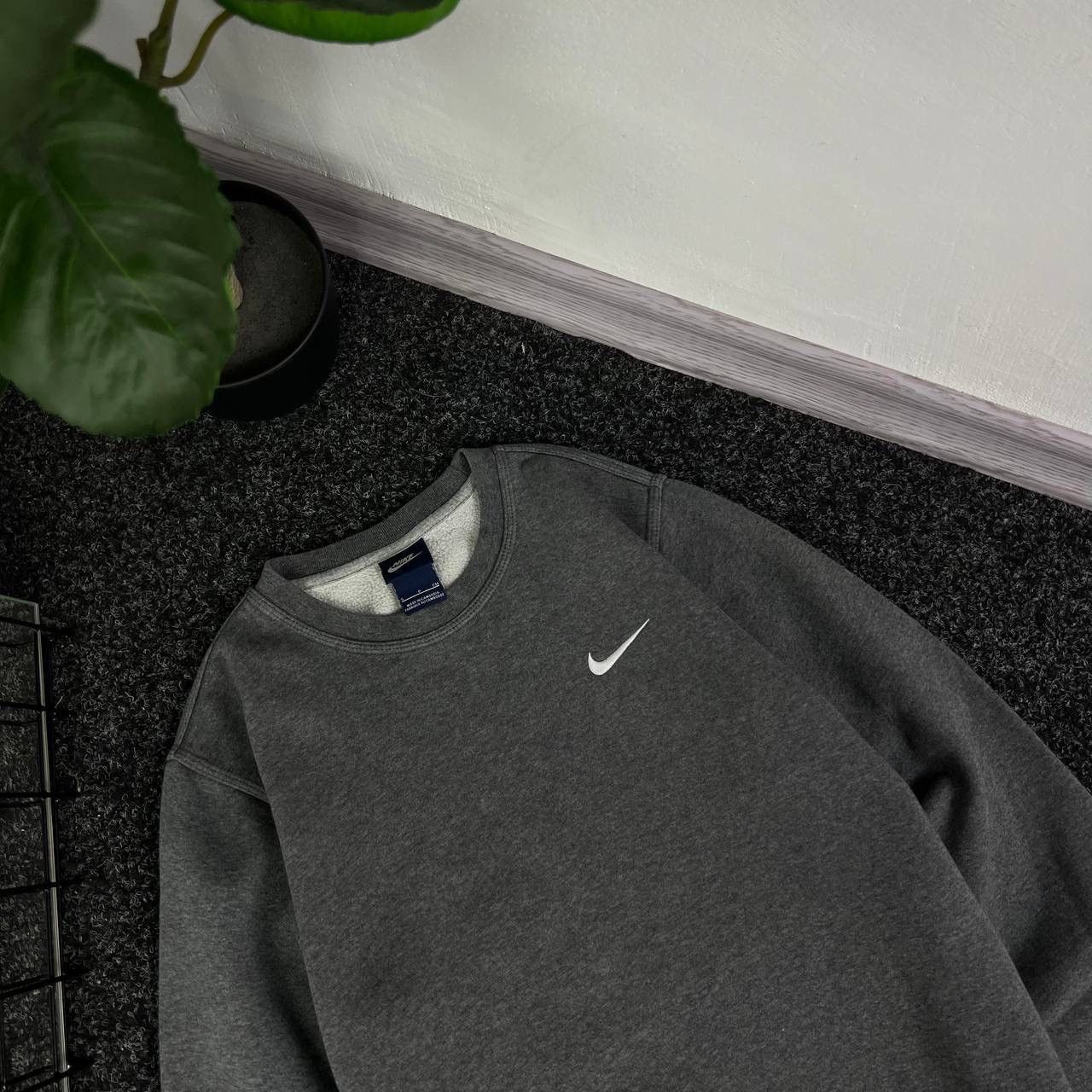 Nike Nike Sweatshirt Mini swoosh vintage techwear style y2k Size US S / EU 44-46 / 1 - 2 Thumbnail