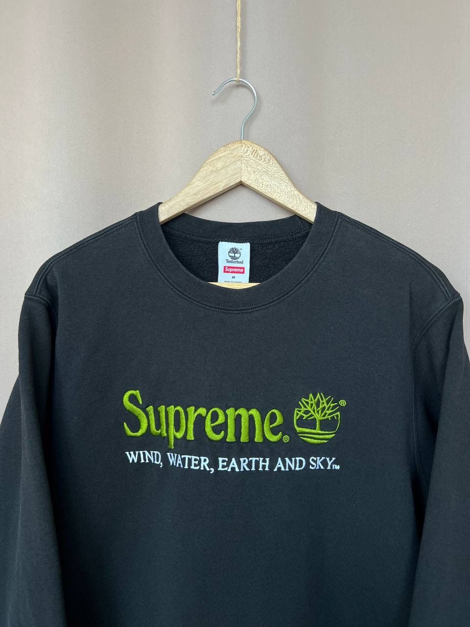 Supreme Supreme x Timberland Crewneck Black Sweatshirt Mens Size M Size US M / EU 48-50 / 2 - 2 Thumbnail