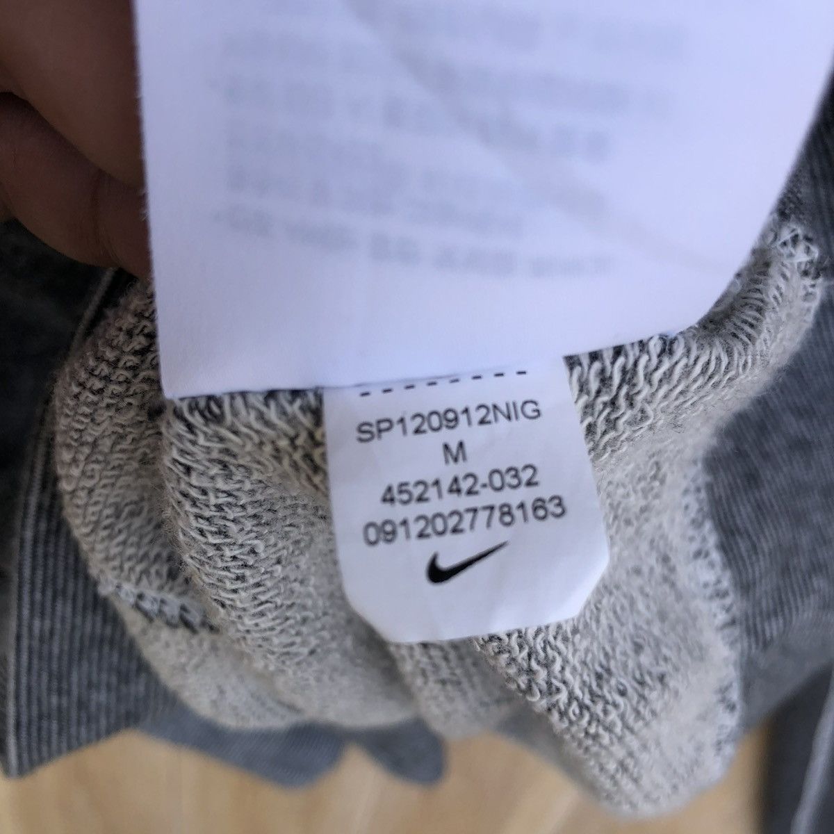 Nike Vintage Nike Grey Center Sweatshirt Size M / US 6-8 / IT 42-44 - 7 Thumbnail