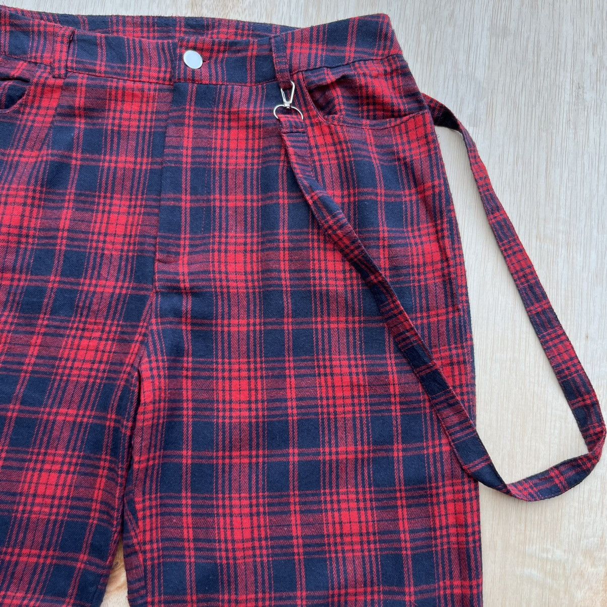 Punk and Yo ROMWE MAD PUNK FLANNEL RED CHECK PANTS like IF SIX WAS NINE Size US 31 - 2 Thumbnail