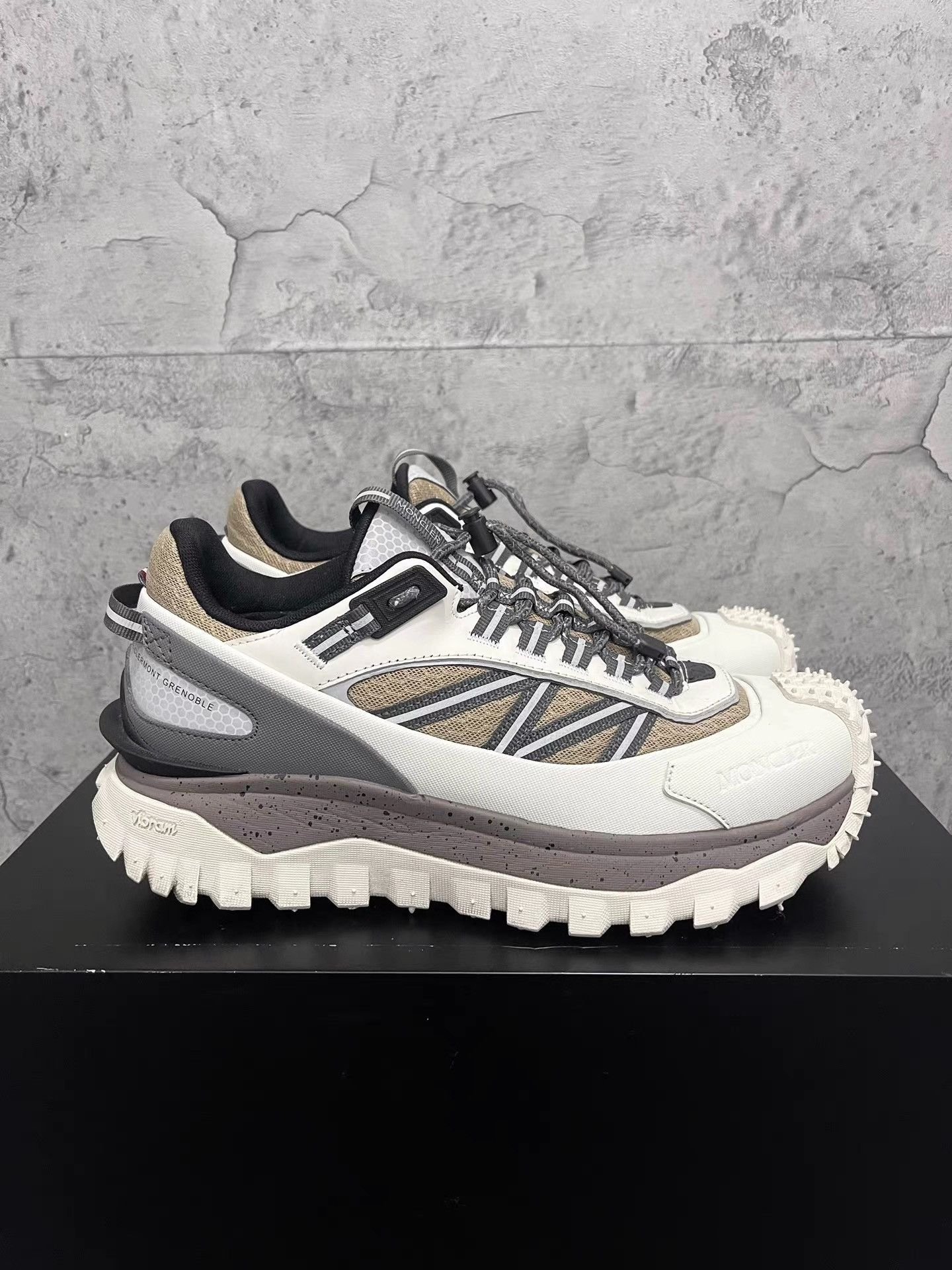 Moncler Moncler Tire Sneakers K34 Size US 9.5 / EU 42-43 - 4 Thumbnail