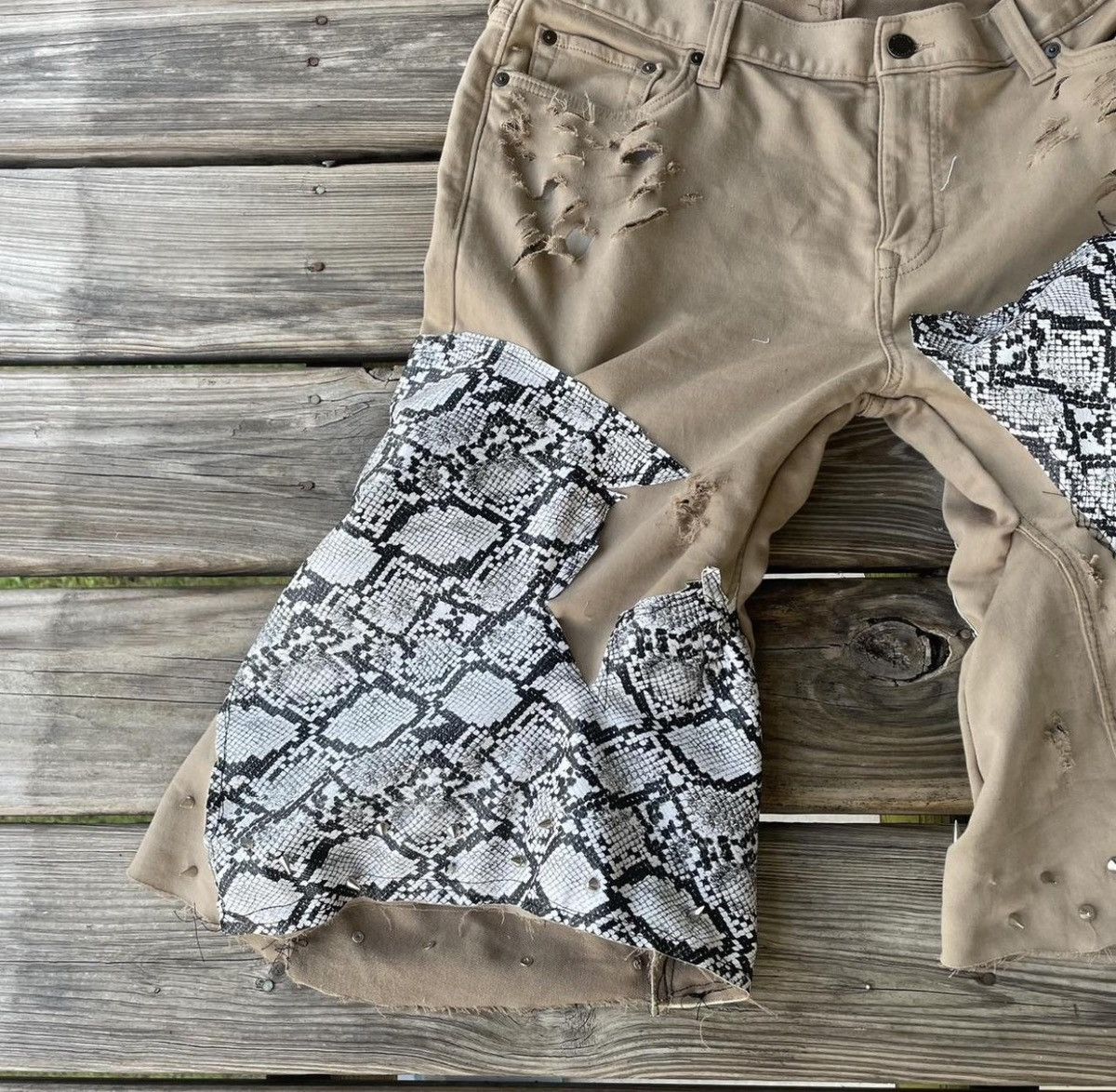 Other 1/1 Flared snake skin jorts w/ metal spikes W32 Size US 32 / EU 48 - 1 Thumbnail