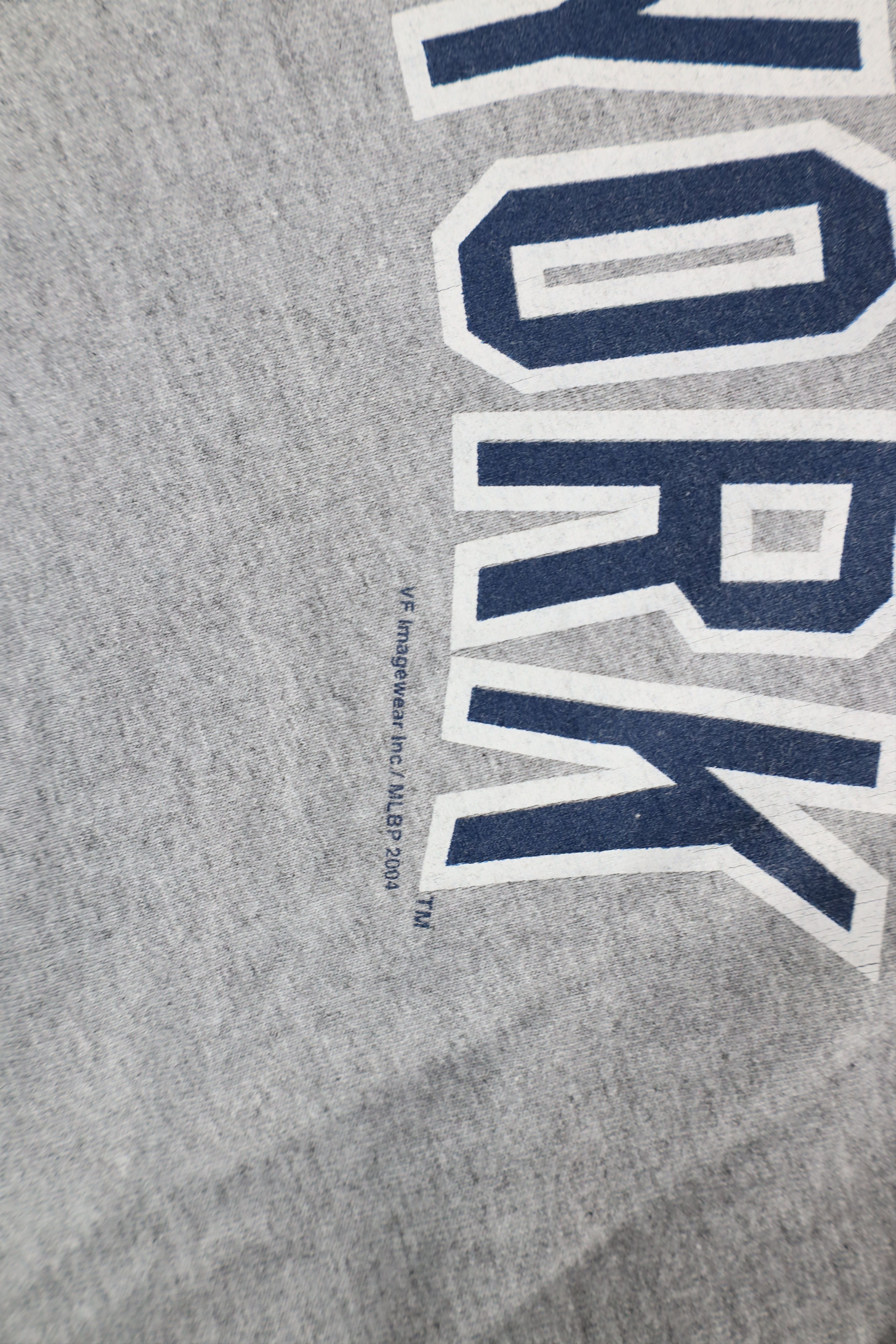 Vintage Vintage Y2K 2004 Yankees Baseball 3/4 Sleeve Raglan T-Shirt Size US L / EU 52-54 / 3 - 6 Thumbnail