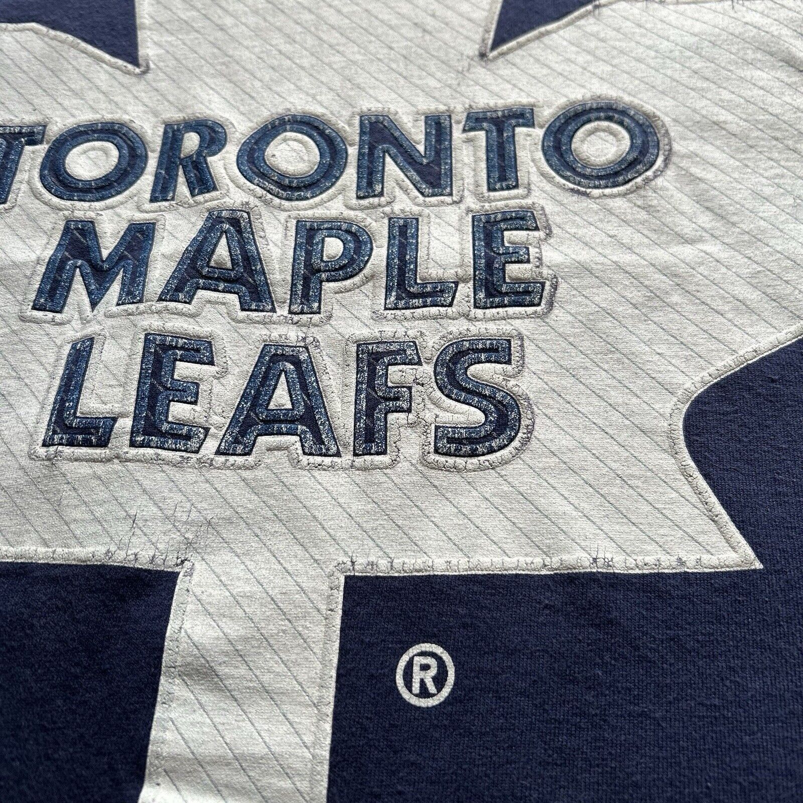 NHL Vintage 90s Puma Toronto Maple Leafs NHL T Shirt Large Rare Size US L / EU 52-54 / 3 - 7 Thumbnail