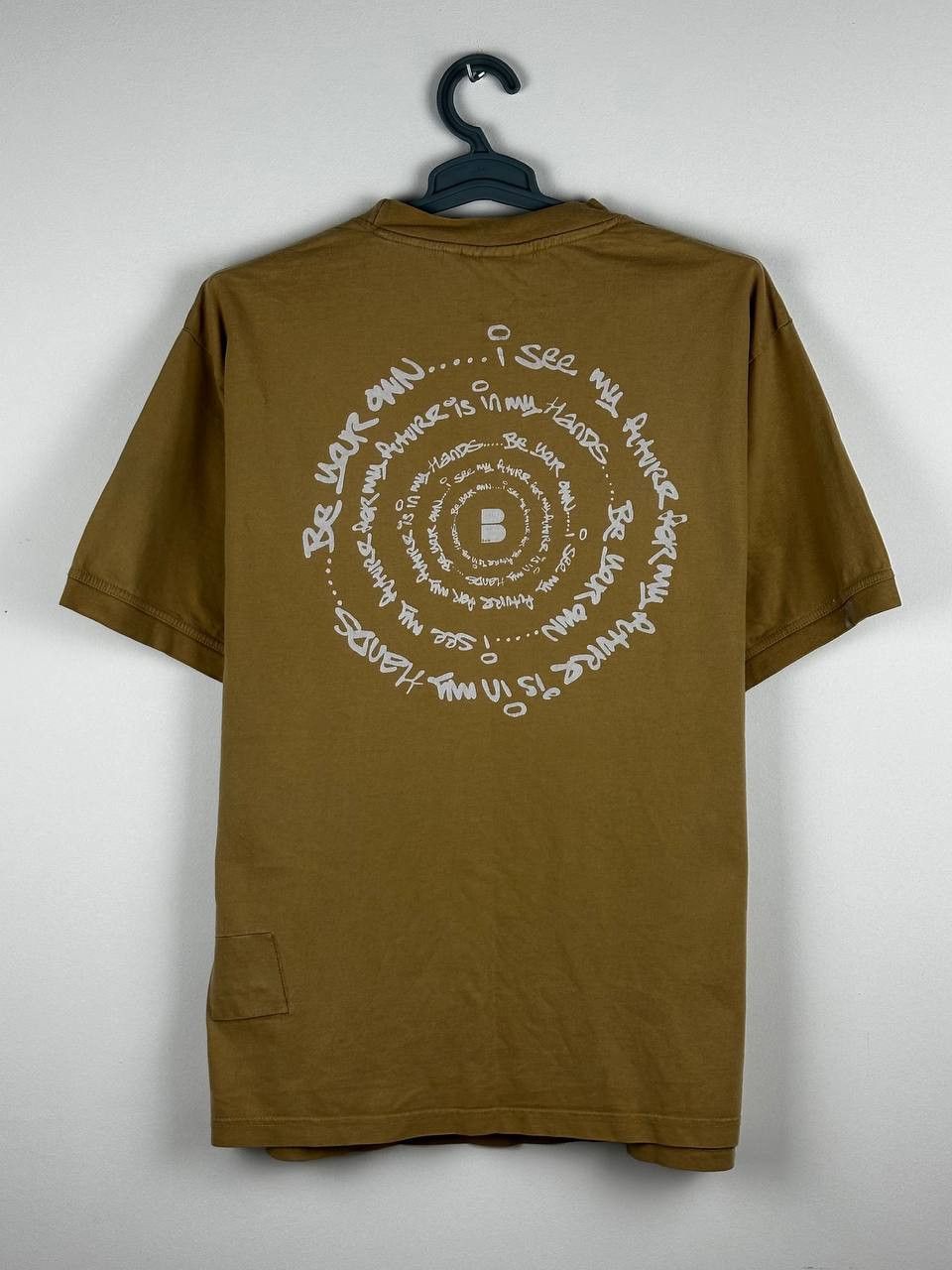 Japanese Brand Wale Adeyemi Graffiti B-side Sand T Shirt Size US XL / EU 56 / 4 - 1 Thumbnail