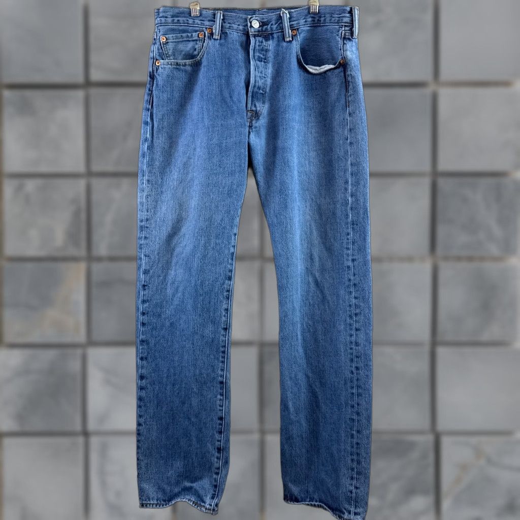 Levi's VINTAGE Levis 501 Jeans Mens 34x34 Blue Denim Button Fly Distressed Straight Pants Size US 34 / EU 50 - 1 Thumbnail
