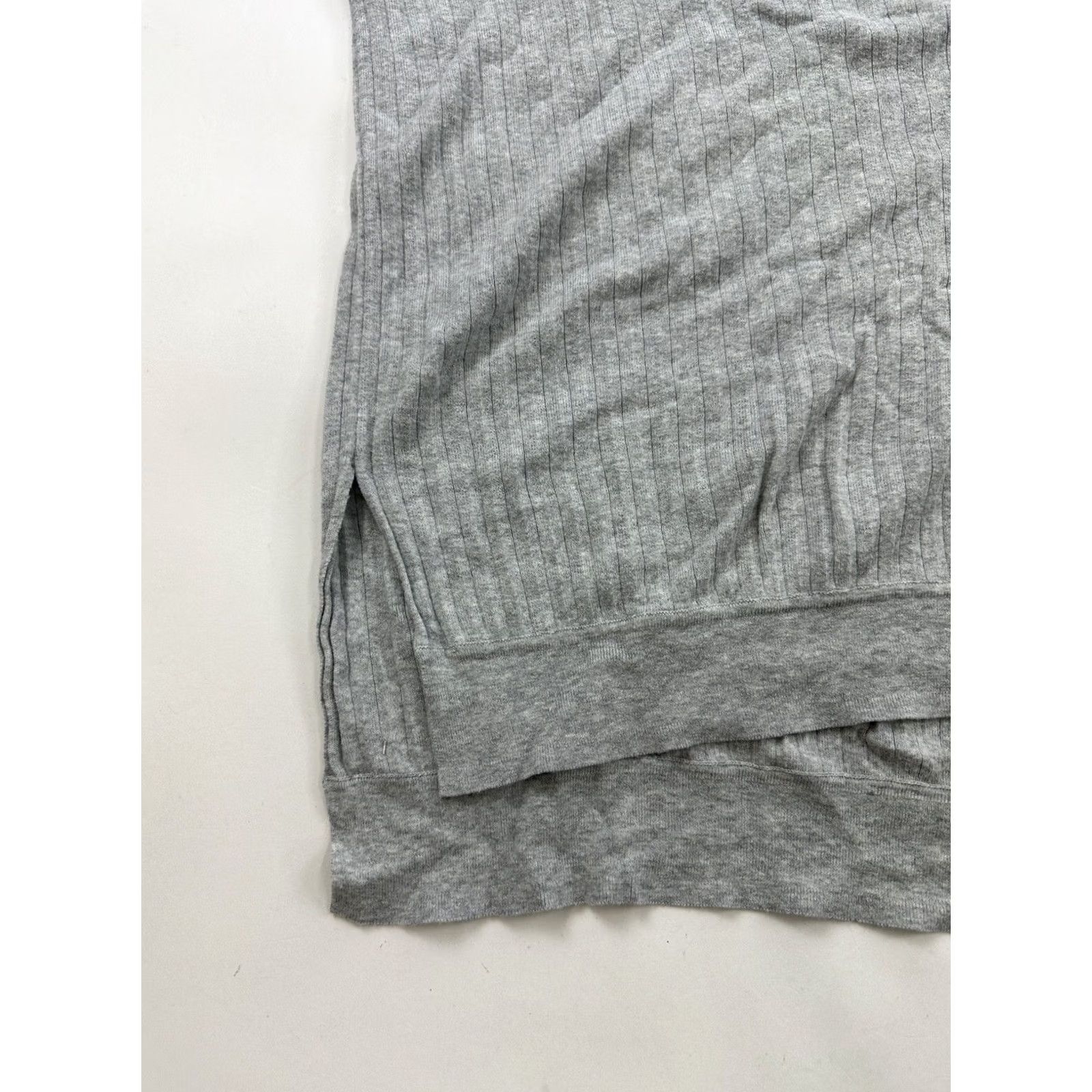 Vintage Cabi Shirt Womens Medium Gray Watson Pullover Lightweight Style #5451 Ladies Size M / US 6-8 / IT 42-44 - 3 Thumbnail