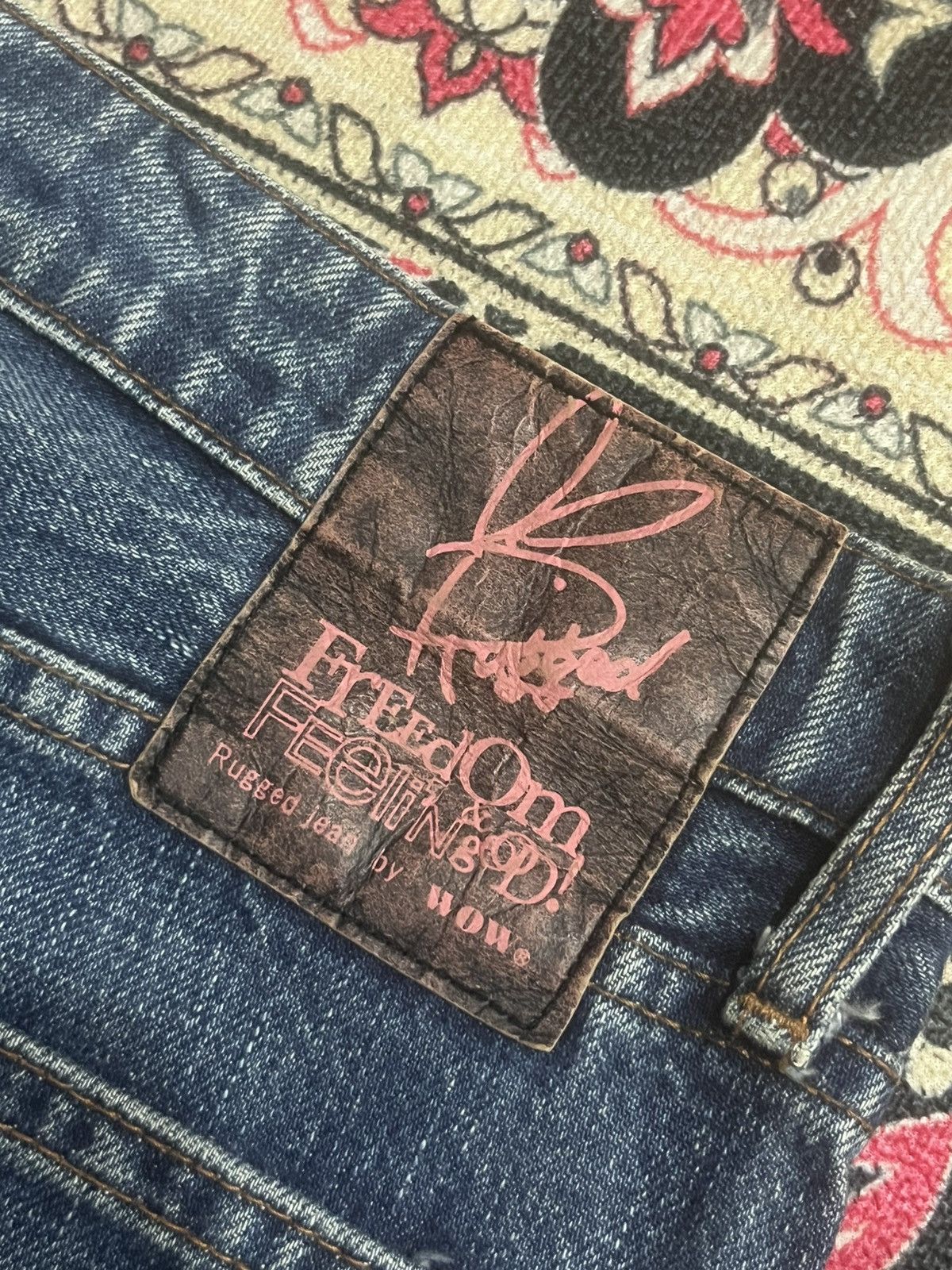 Japanese Brand Vintage Rugged Jeans by WoW Blue Faded Washed Whisker Jeans Size US 32 / EU 48 - 8 Thumbnail