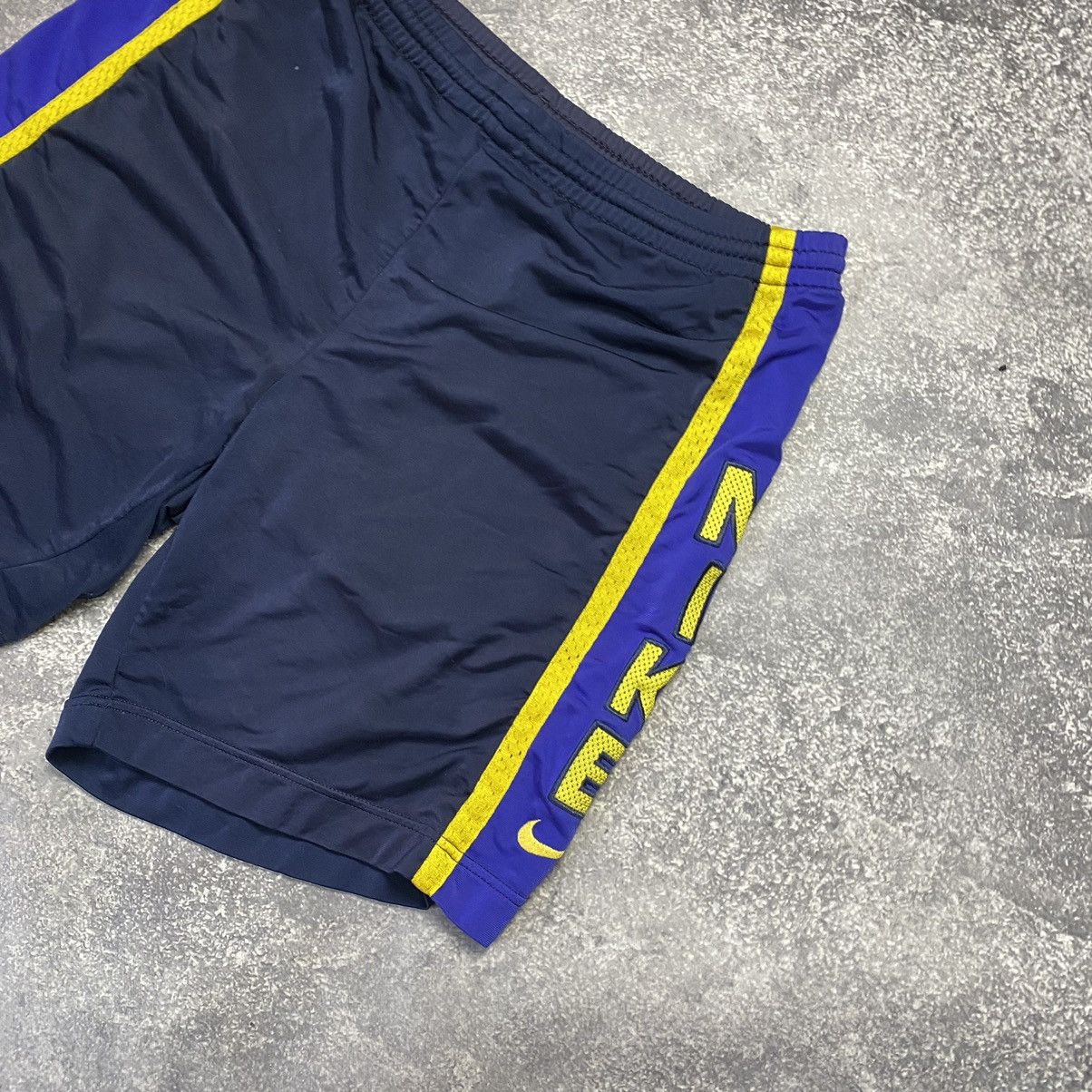Nike Vintage Nike Big Logo 90’s rare archival shorts Size US 34 / EU 50 - 2 Thumbnail