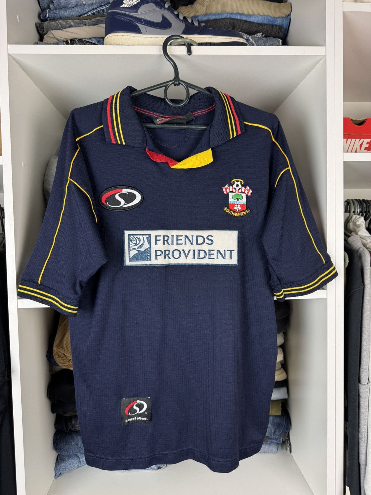 Vintage Southampton FC 1999-2001 Away Shirt Vintage Jersey Size S Size US S / EU 44-46 / 1 - 1 Thumbnail