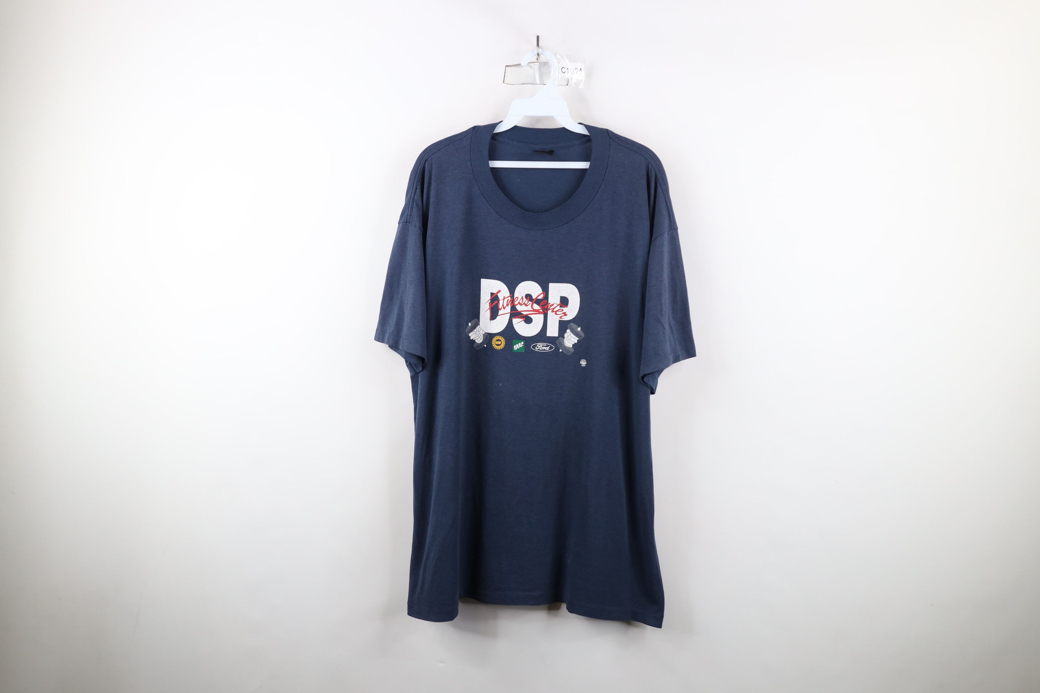 Vintage Vintage 90s UAW Ford Motor Co DSP Fitness Center T-Shirt USA Size US XXL / EU 58 / 5 - 1 Thumbnail