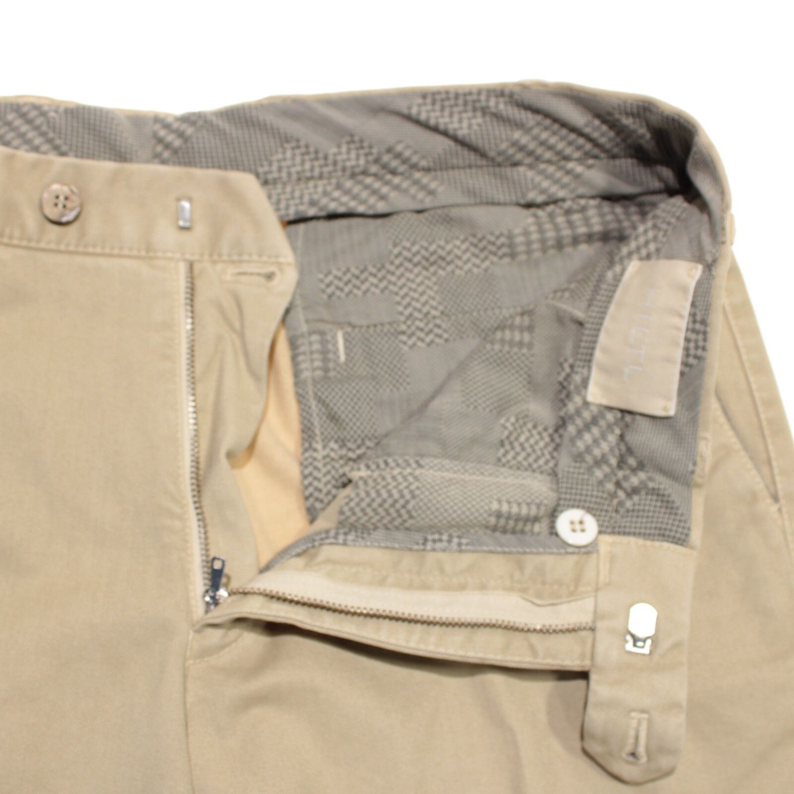 Hiltl Hiltl New with tags Chino Size 32 US In Beige Size US 32 / EU 48 - 3 Thumbnail