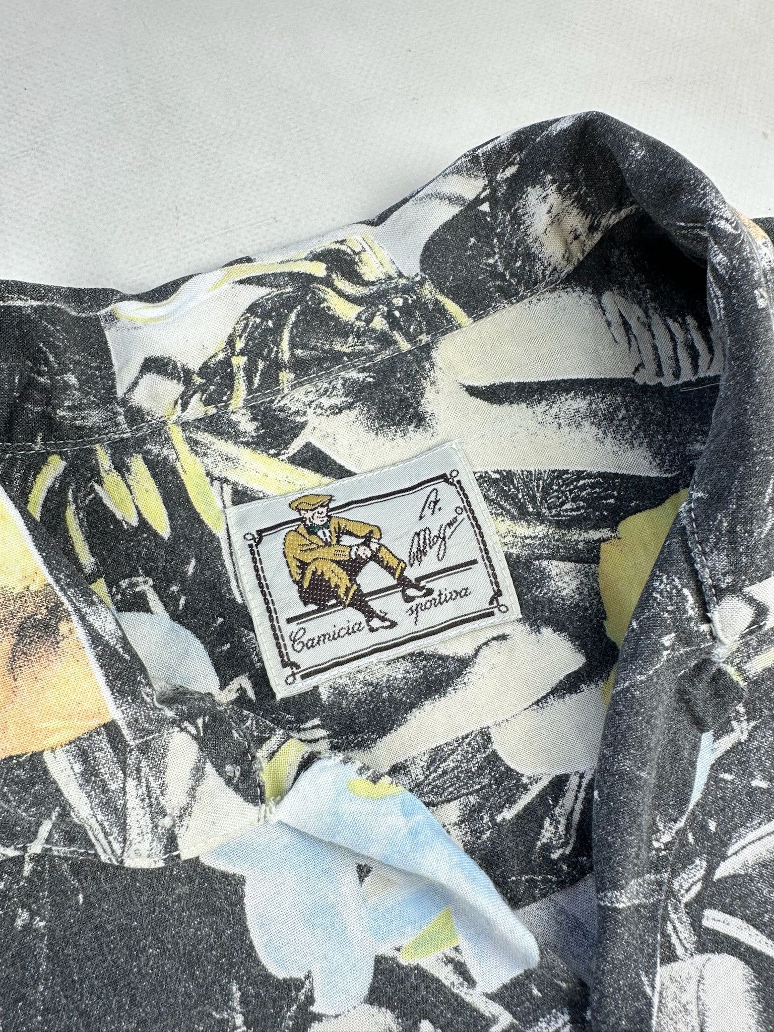 Other Made in Hawaii shirt art sexy girl Size US L / EU 52-54 / 3 - 4 Thumbnail