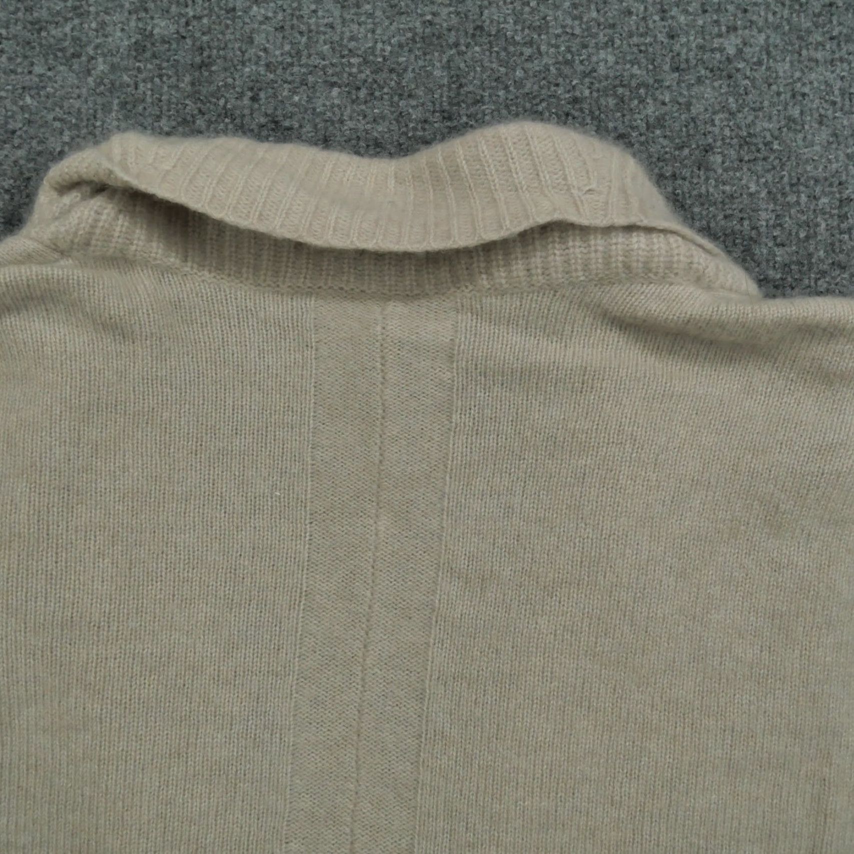 Vintage VINTAGE Tahari Cardigan Sweater Womens Medium Beige Cashmere Short Sleeve Turtleneck Knit Pullover Winter Classic Size M / US 6-8 / IT 42-44 - 7 Thumbnail