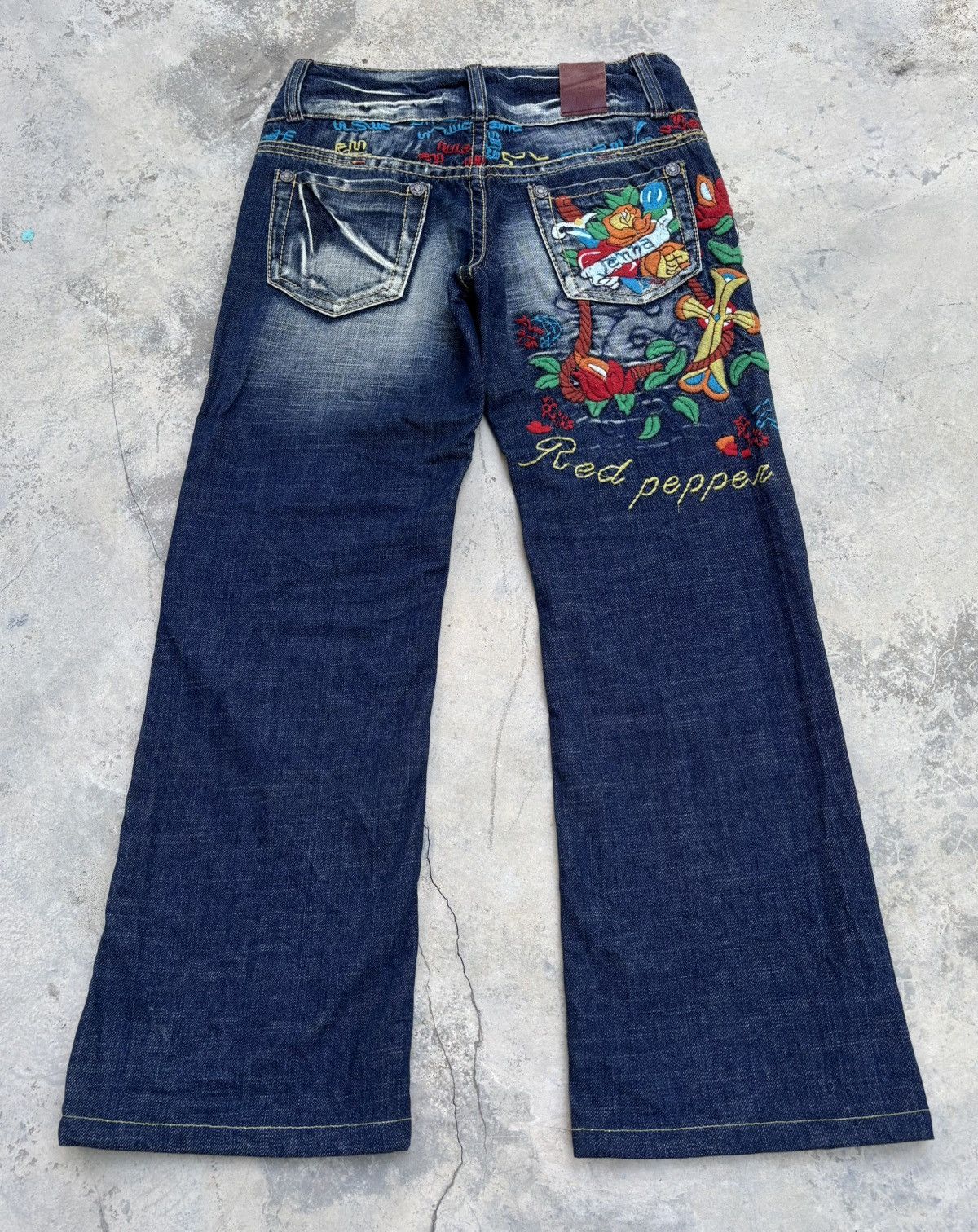 Ed Hardy Flare Baggy Red Pepper Embroidery Ed Hardy Style Jean Size 28" / US 6 / IT 42 - 1 Thumbnail