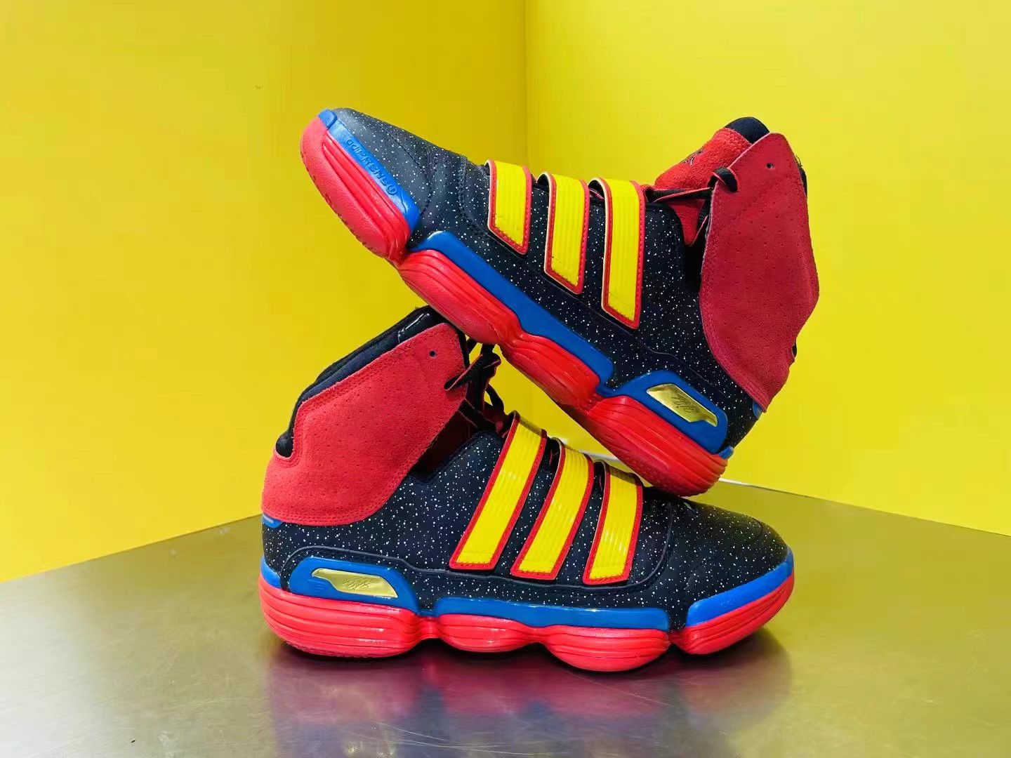 Adidas Adidas Adipure Howard Christmas "Dwight Howard" K15 Size US 11 / EU 44 - 4 Thumbnail