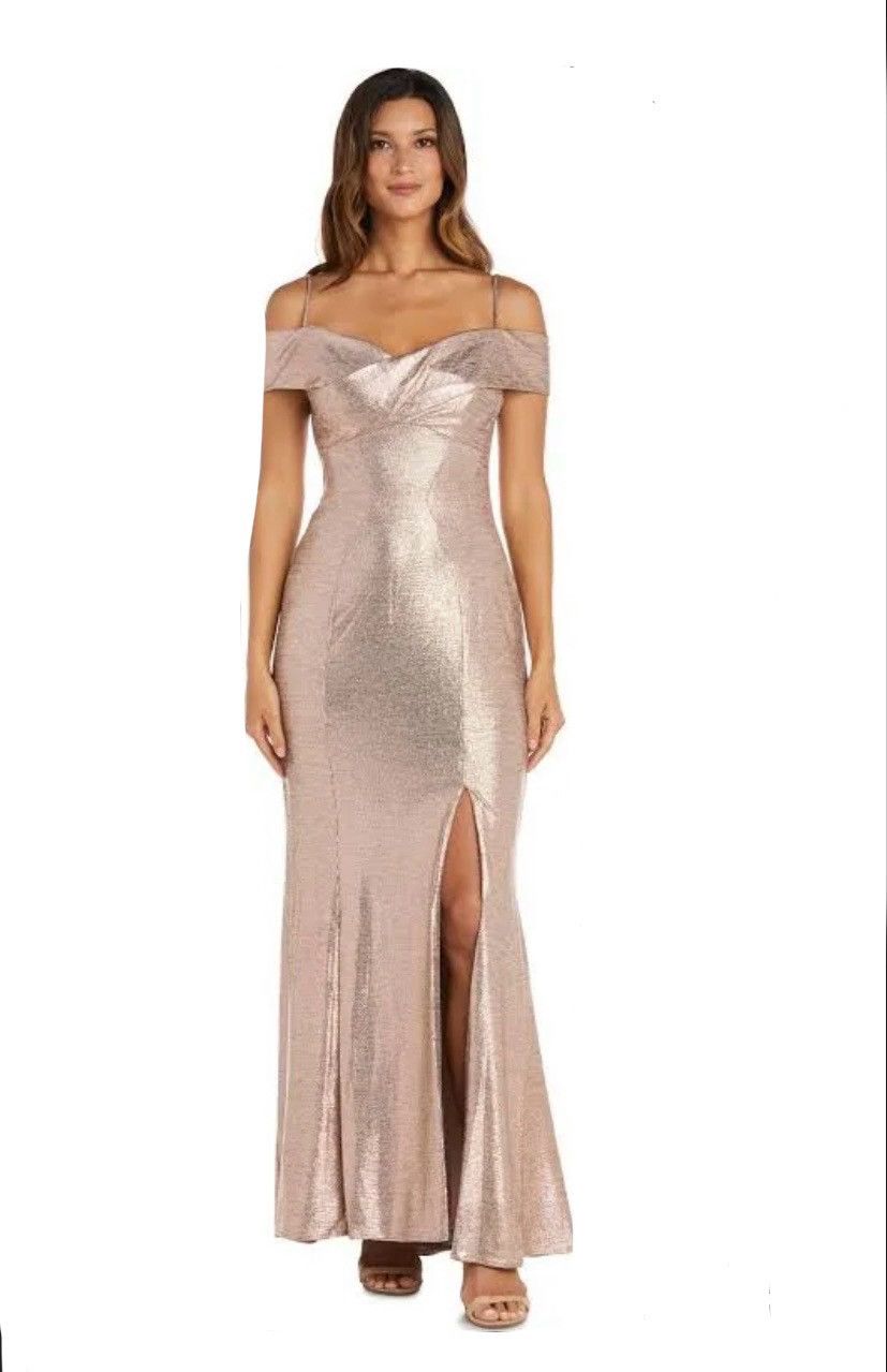 Other Women's Nightway Long Off The Shoulder Shimmer Gown Size L / US 10 / IT 46 - 8 Thumbnail