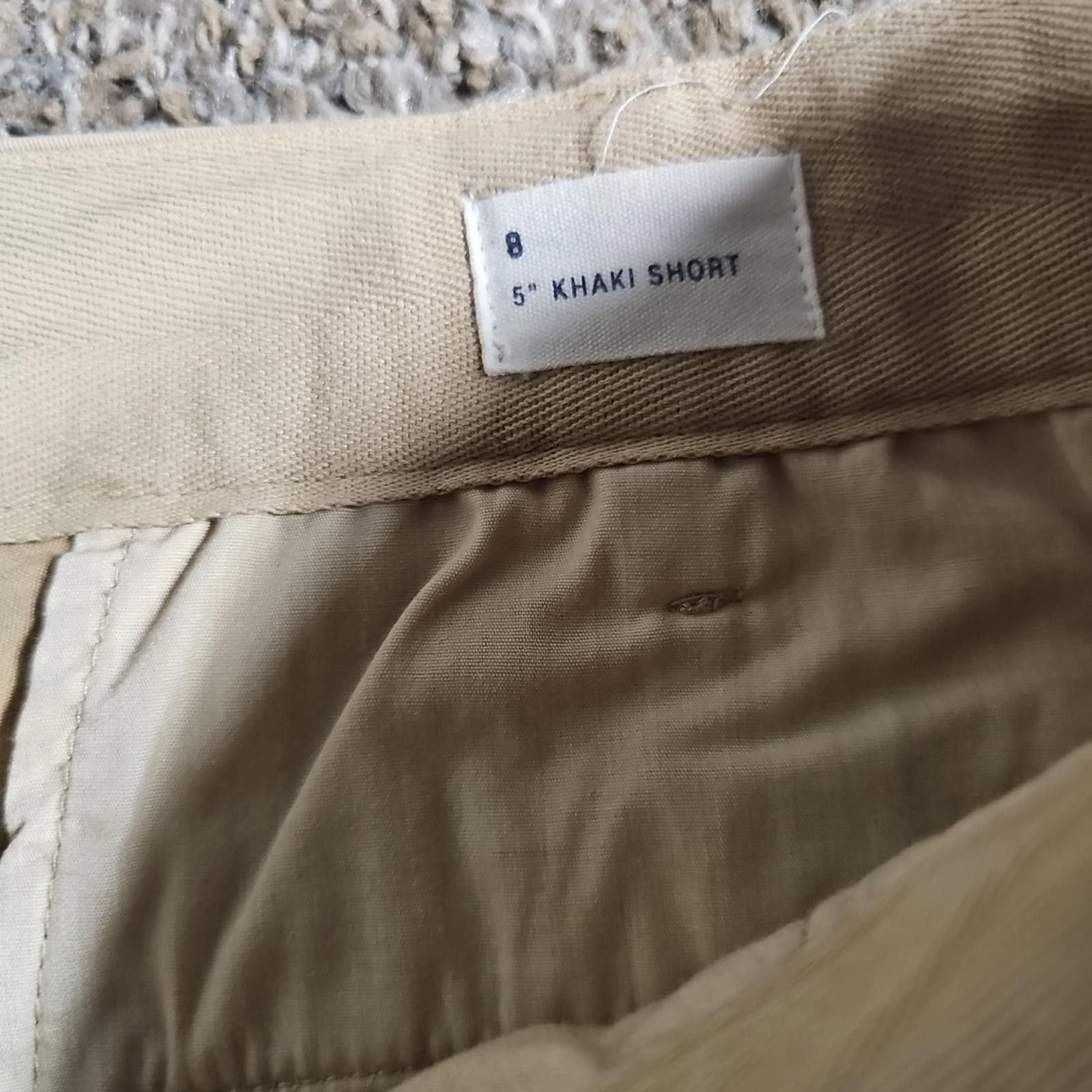 Gap GAP sz 8 5" Cuffed Khaki Shorts Size 30" / US 8 / IT 44 - 3 Thumbnail