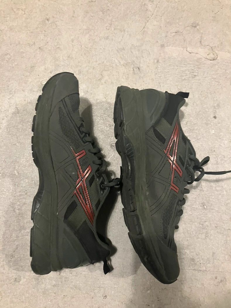 Kiko Kostadinov Kiko KostadinovJointed fabric, shock-absorbing, wear-resist Size US 11 / EU 44 - 8 Thumbnail