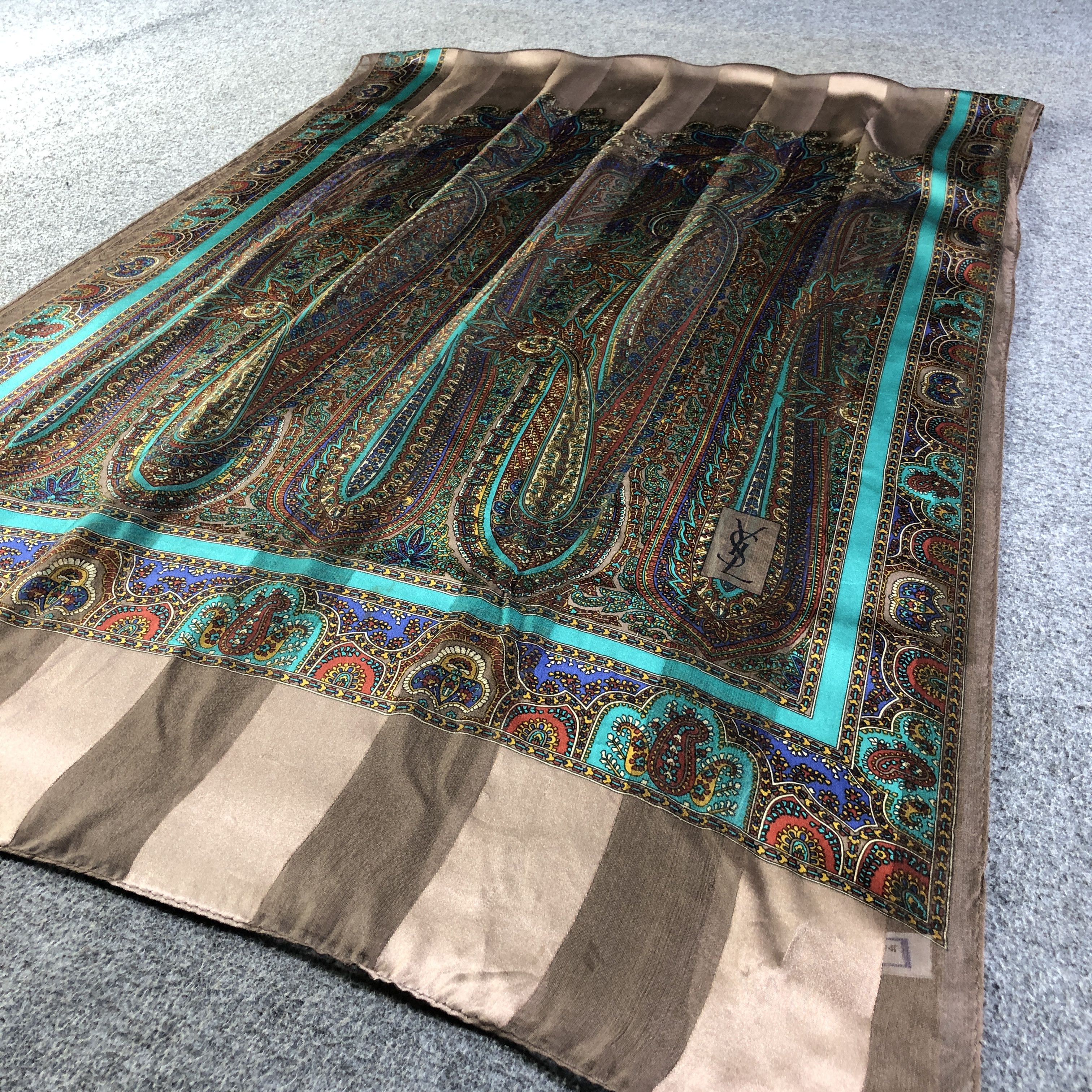 Yves Saint Laurent Yves Saint Laurent Paisley Silk Stole Silk Scarf M1140 Size ONE SIZE - 3 Thumbnail