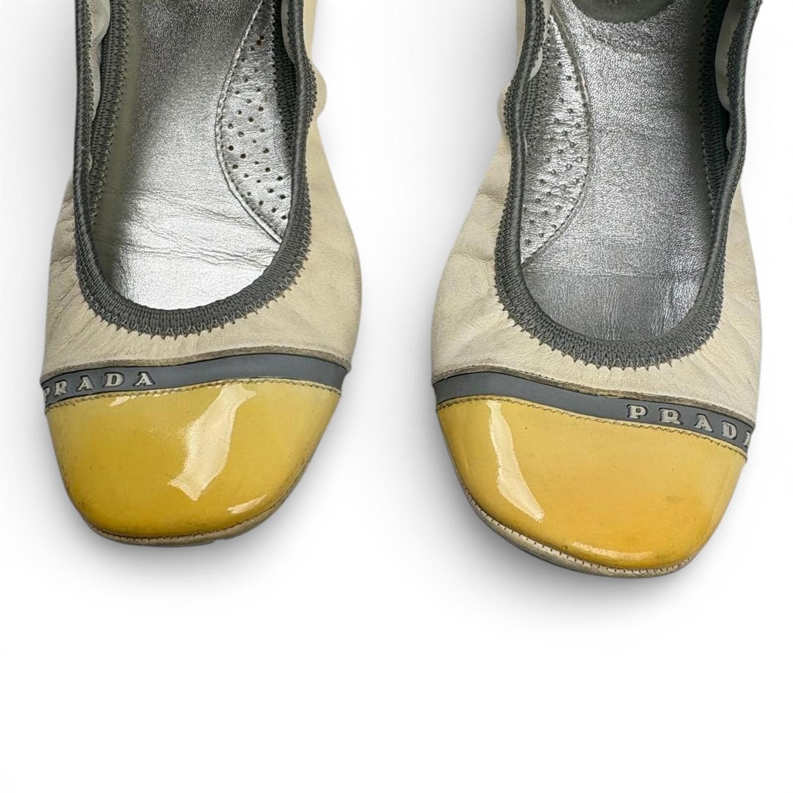 Prada Prada - 36.5 Yellow and Cream Flats Size US 7.5 / IT 37.5 - 3 Thumbnail