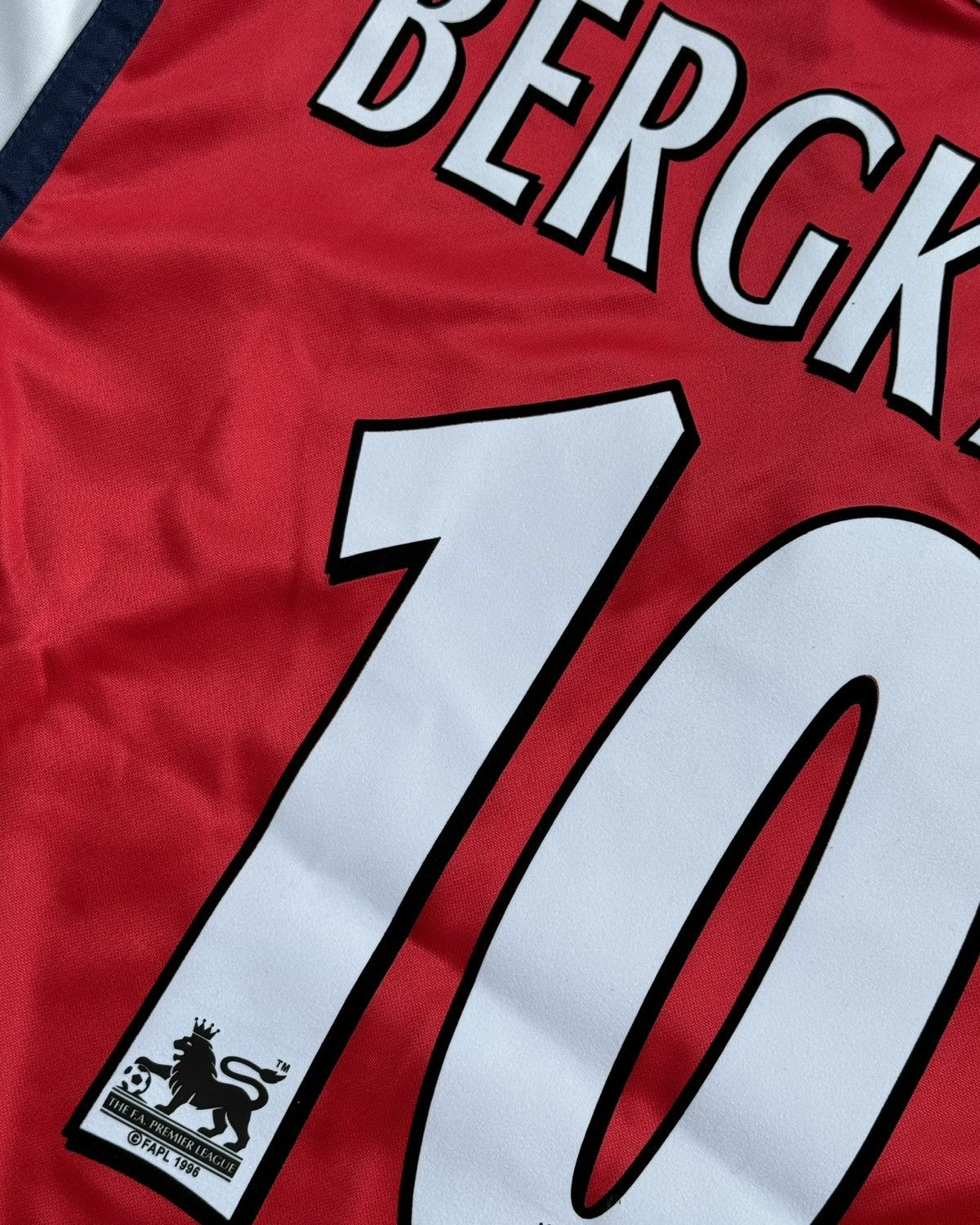 Adidas × Vintage 1999/2000 BERGKAMP #10 Arsenal Vintage Soccer Jersey (M) Size US M / EU 48-50 / 2 - 5 Thumbnail