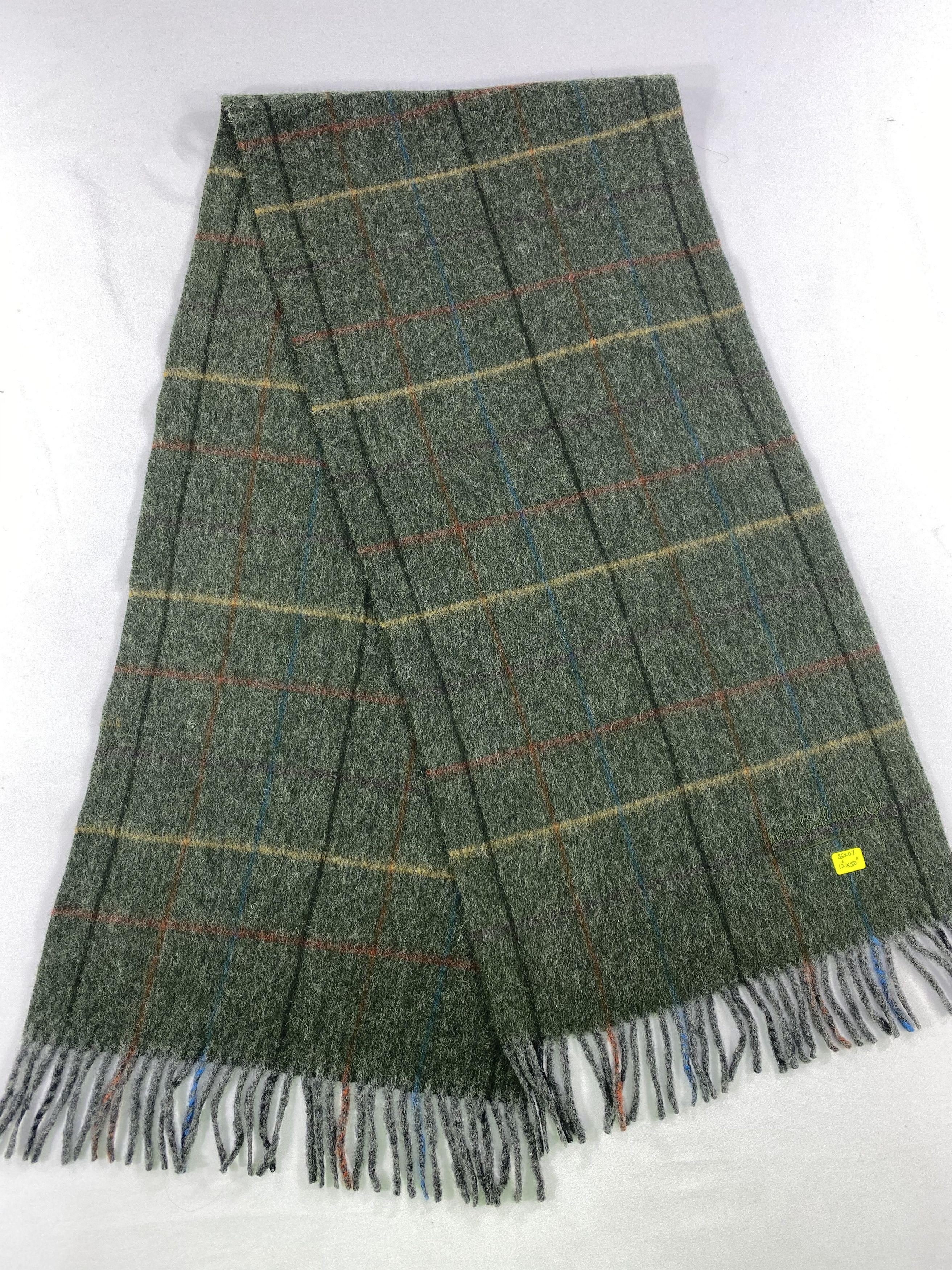 Pierre Balmain Pierre Balmain Scarf / Muffler / Neckwear Size ONE SIZE - 6 Thumbnail