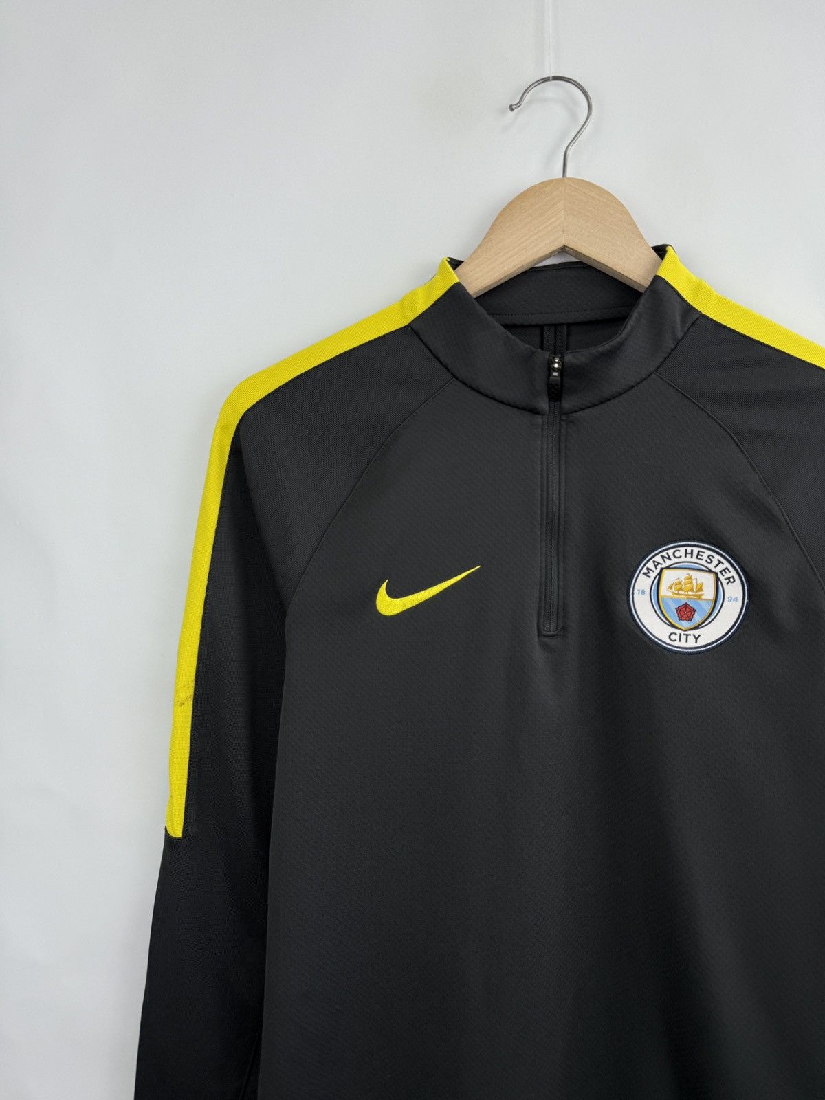 Nike 🏴󠁧󠁢󠁥󠁮󠁧󠁿 Nike Manchester City Football Soccer Training Long Sleeve Size US M / EU 48-50 / 2 - 4 Thumbnail