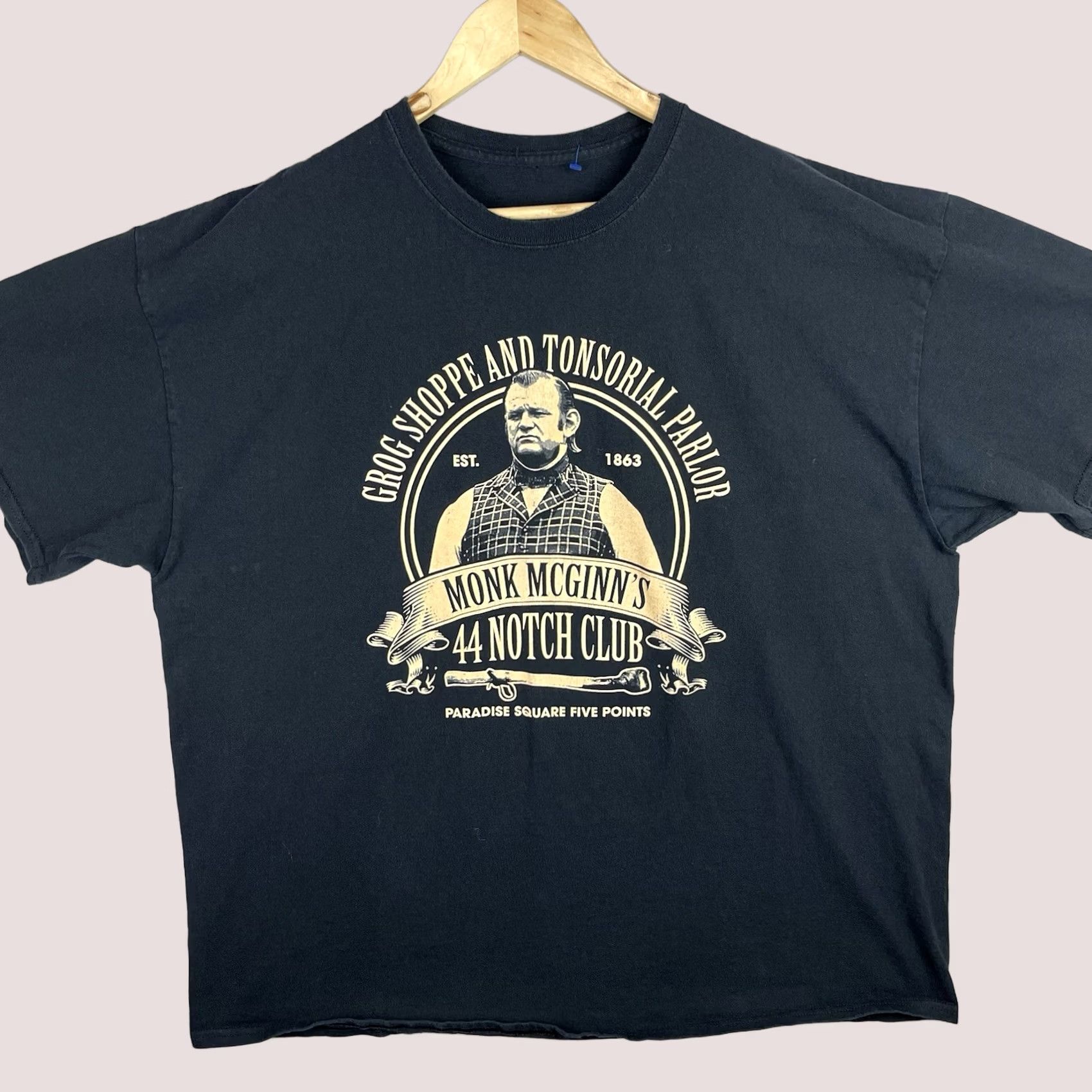 Vintage VINTAGE Gangs Of New York Shirt Mens 2XL Black Walter Monk McGinn 44 Notch Club Shirt Mens 2XL Black Graphic Print All Seasons Relaxed Fit Mens Size US XXL / EU 58 / 5 - 1 Thumbnail