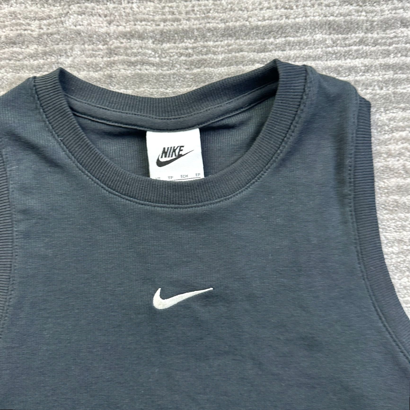 Nike Nike Shirt Womens XS Essentials Ribbed Cropped Tank Top Center Swoosh Black Size XS / US 0-2 / IT 36-38 - 3 Thumbnail