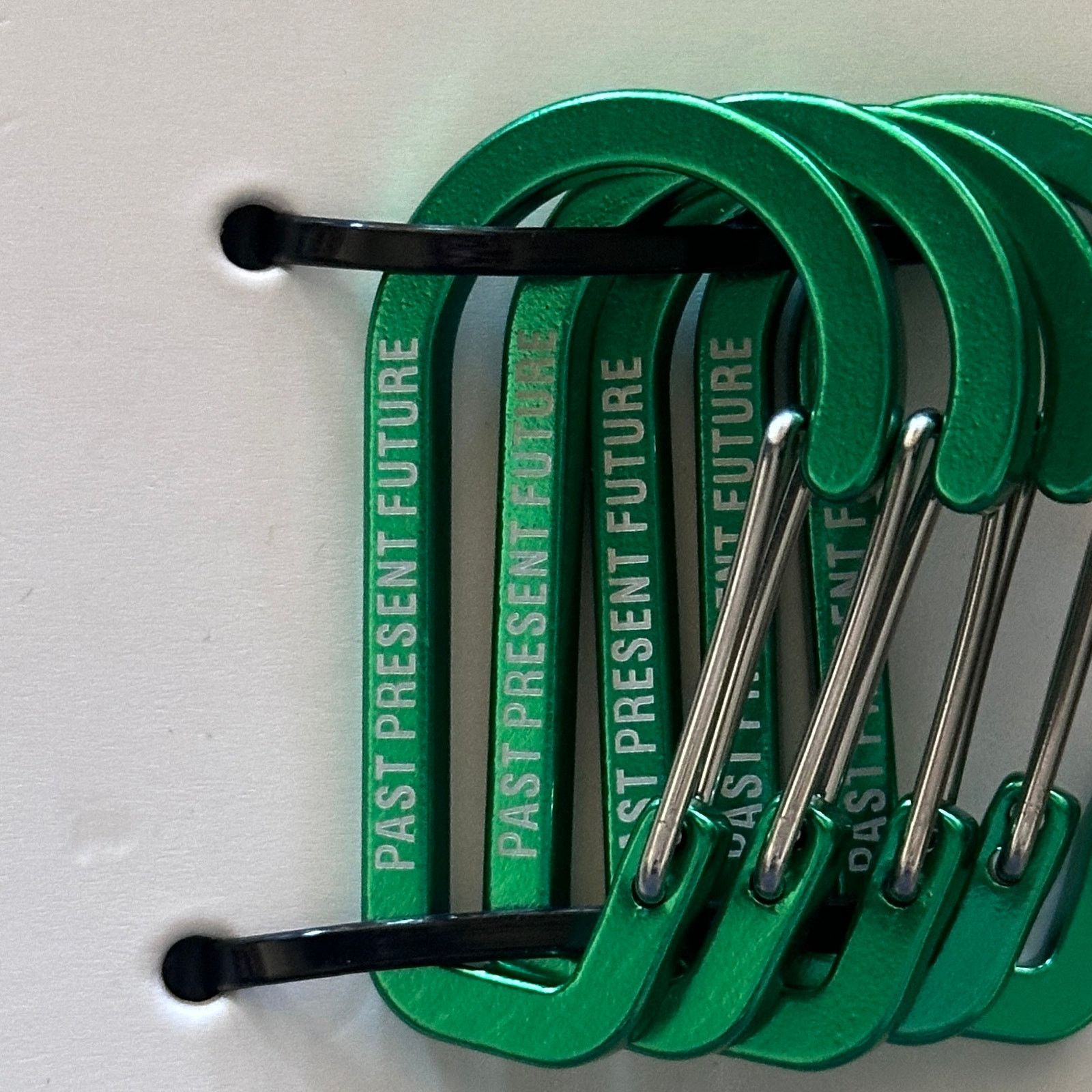 And Wander × HIDDEN Green Mini Carabiner Set Size ONE SIZE - 2 Thumbnail