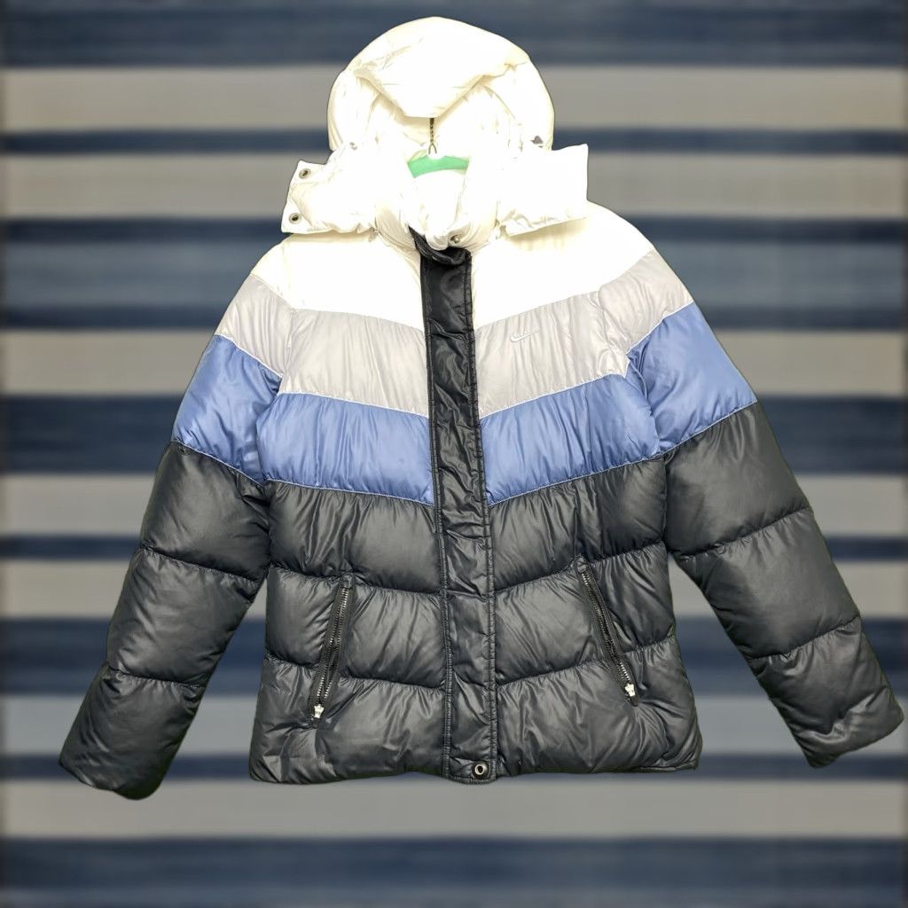 Nike Nike Sportswear Puffer Jacket Womens Small Down Fill Colorblock Ski Outdoor Size S / US 4 / IT 40 - 1 Thumbnail
