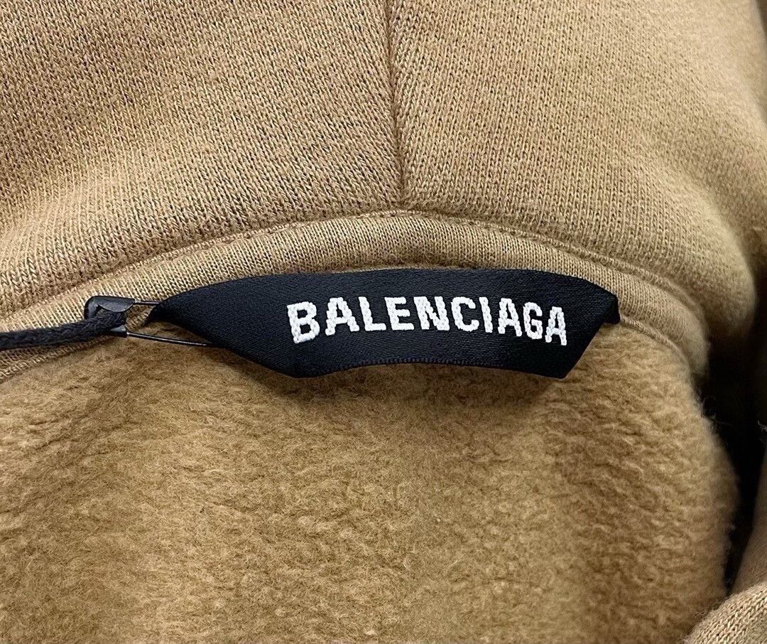 Balenciaga balenciaga beige pullover hoodie size s Size US S / EU 44-46 / 1 - 5 Thumbnail